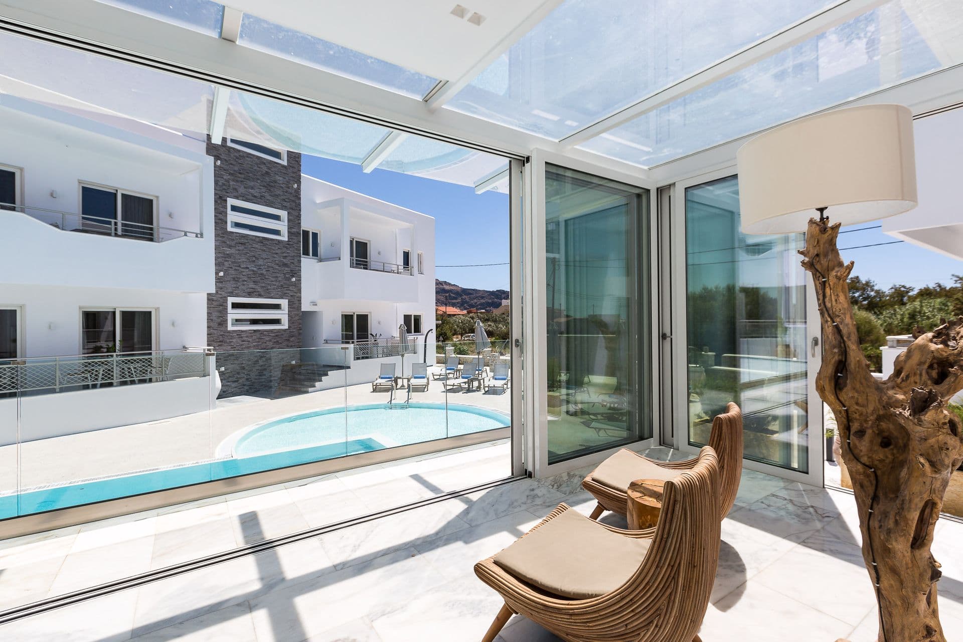 properties-THALASEA-2.jpg