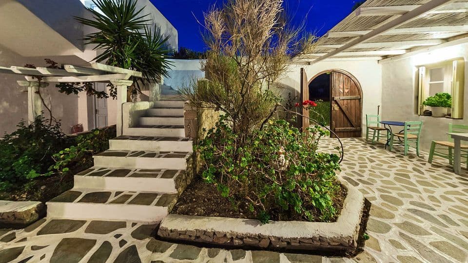 properties-THALASITRA-0.jpg