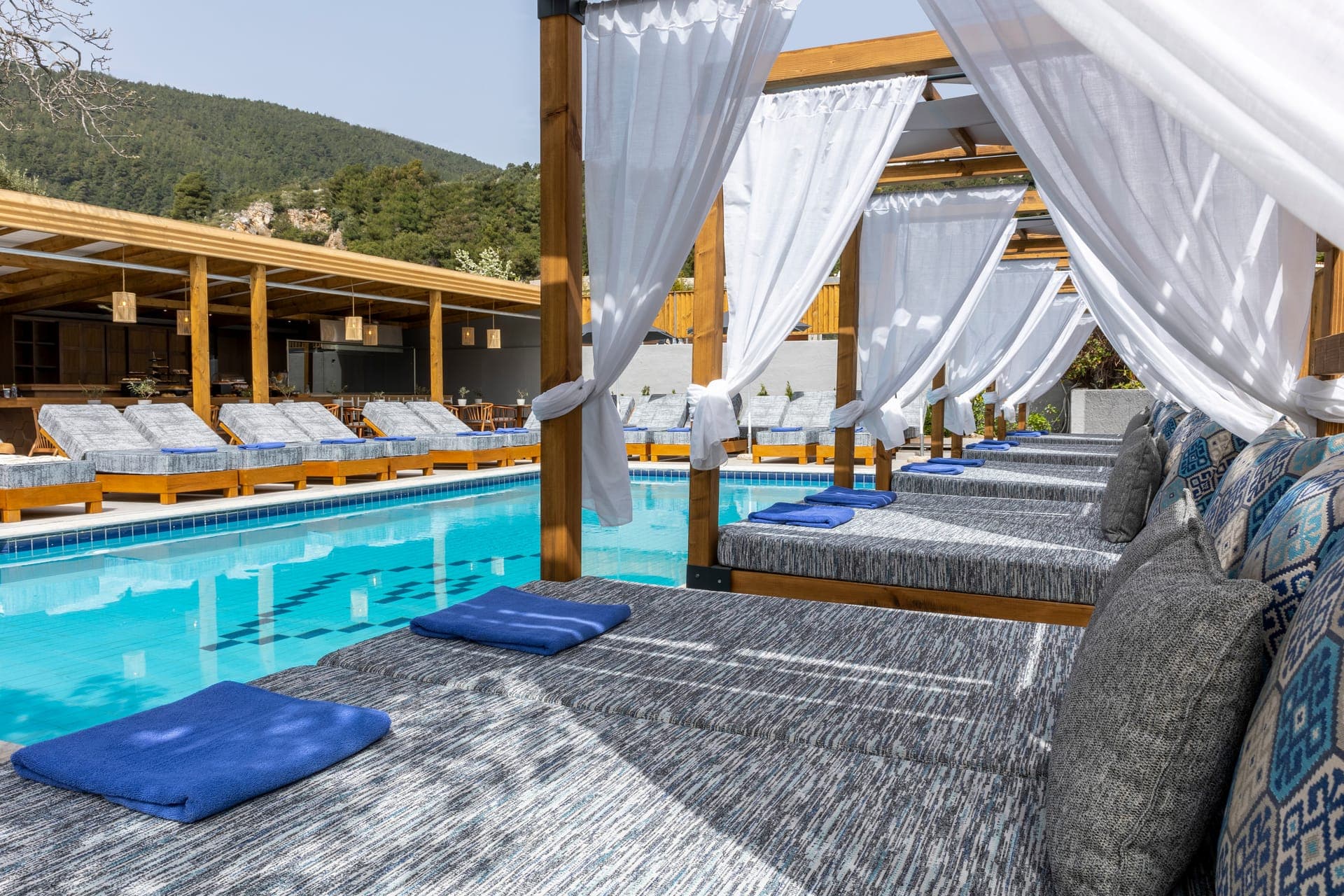 properties-THALASSAV-0.jpg