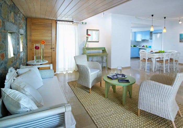 properties-THALASSAVI-1.jpg