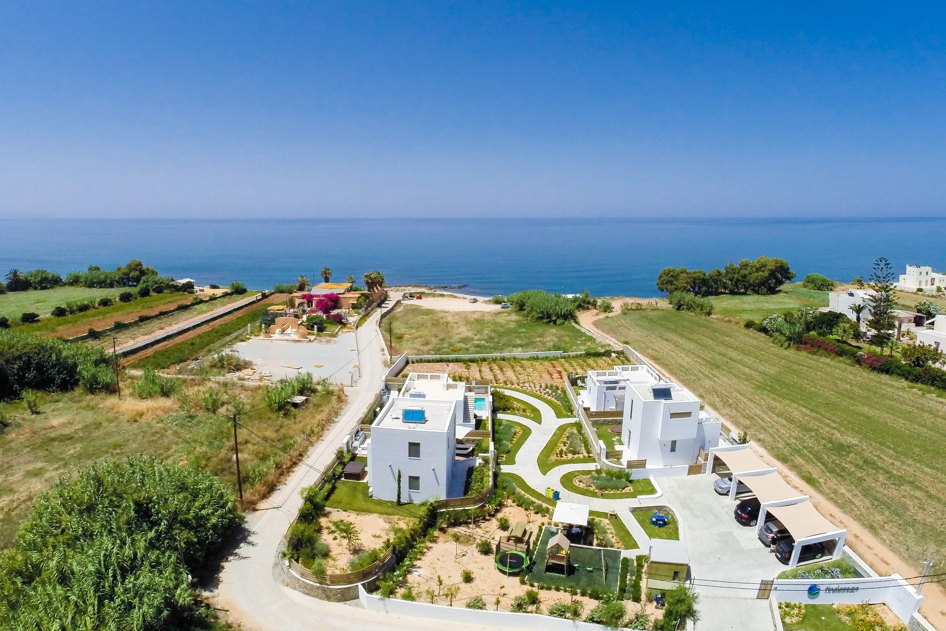 properties-THALASSES-1.jpg