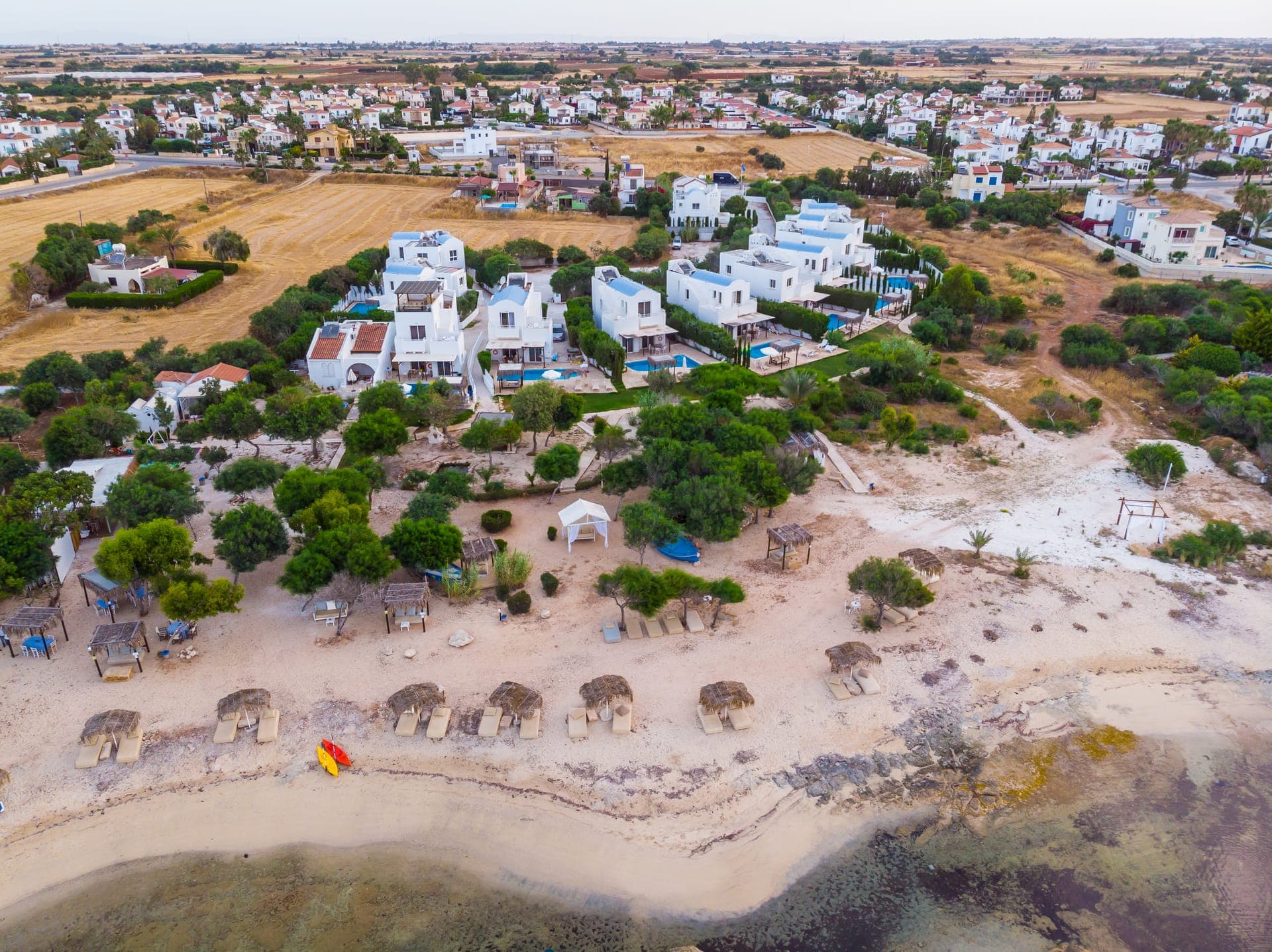 properties-THALASSIN-0.jpg