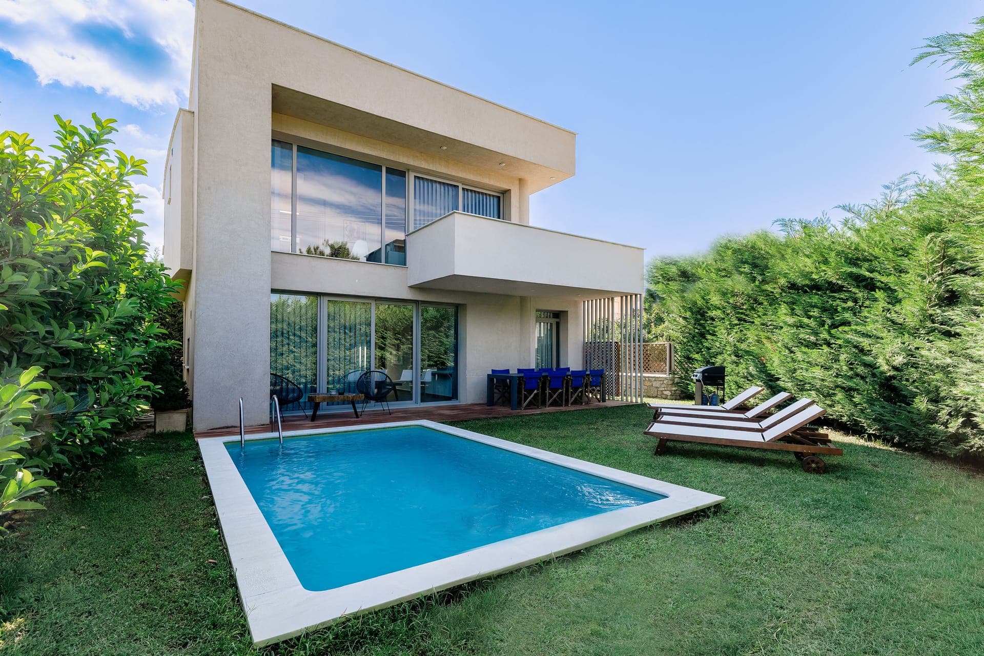 Villa SunBlue – next to Pachis Beach | Private Pool | Luxury BBQ Garden
