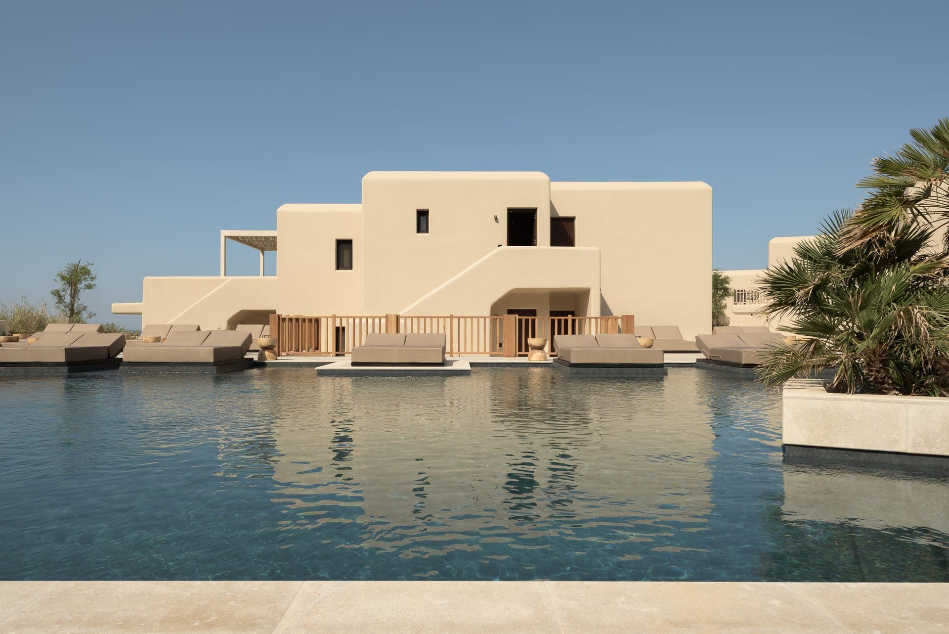 properties-THEKEYNAXO-1.jpg