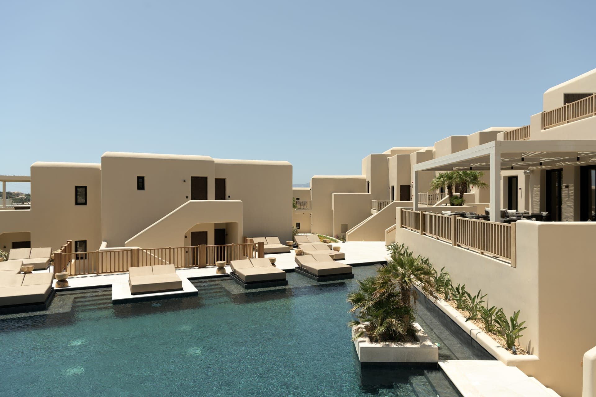 properties-THEKEYNAXO-2.jpg