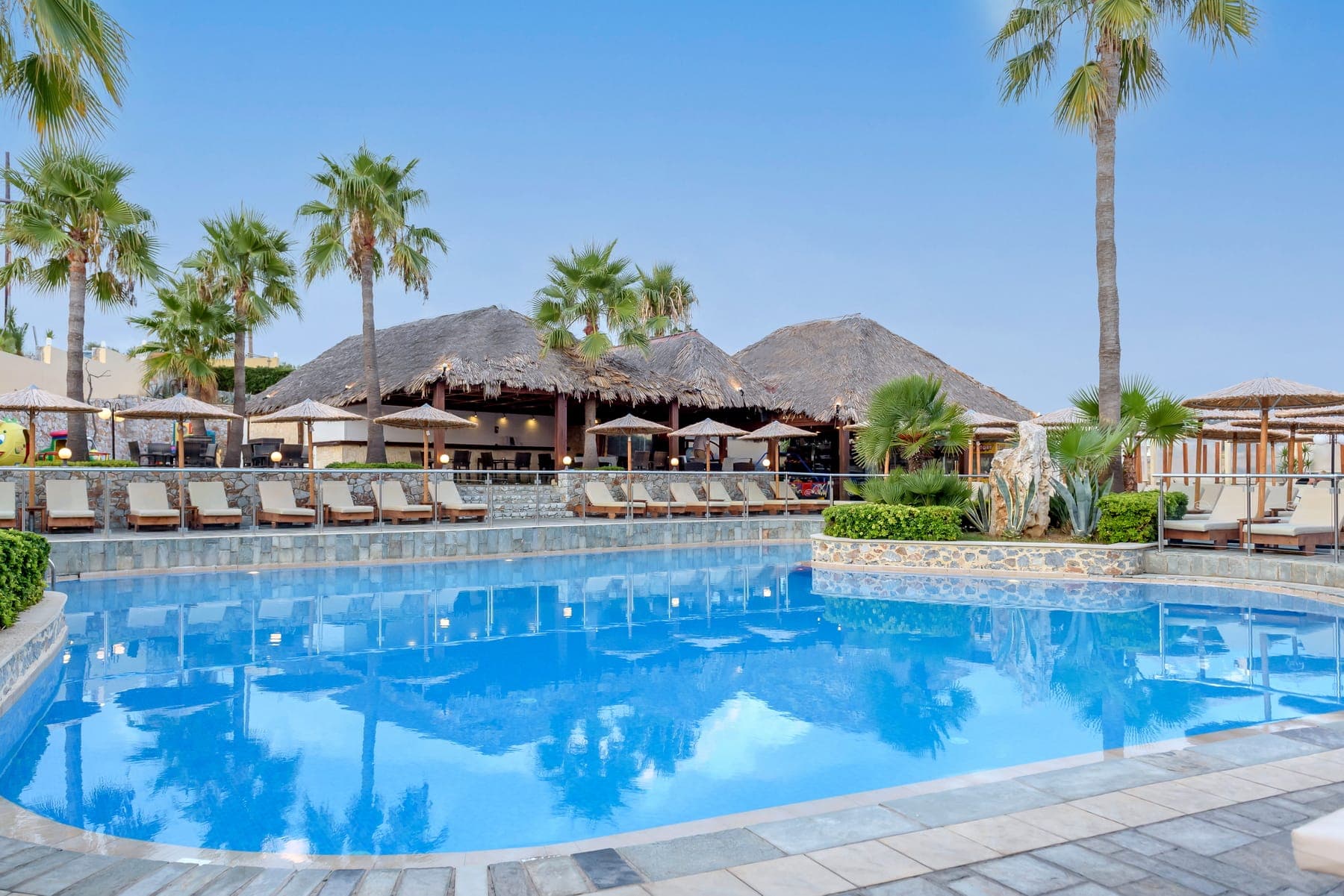 Pool Bar