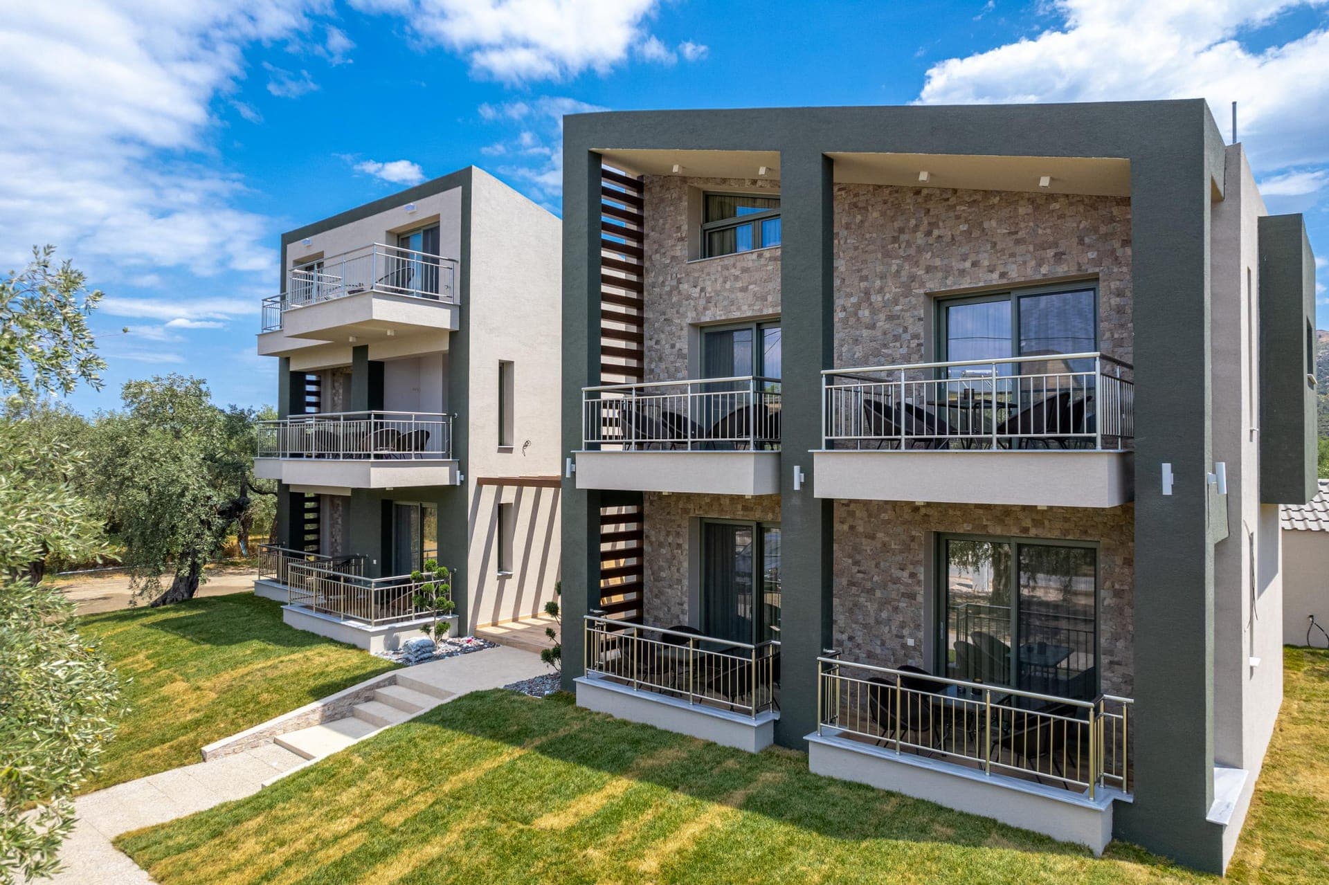 properties-THEOLIVE-1.jpg
