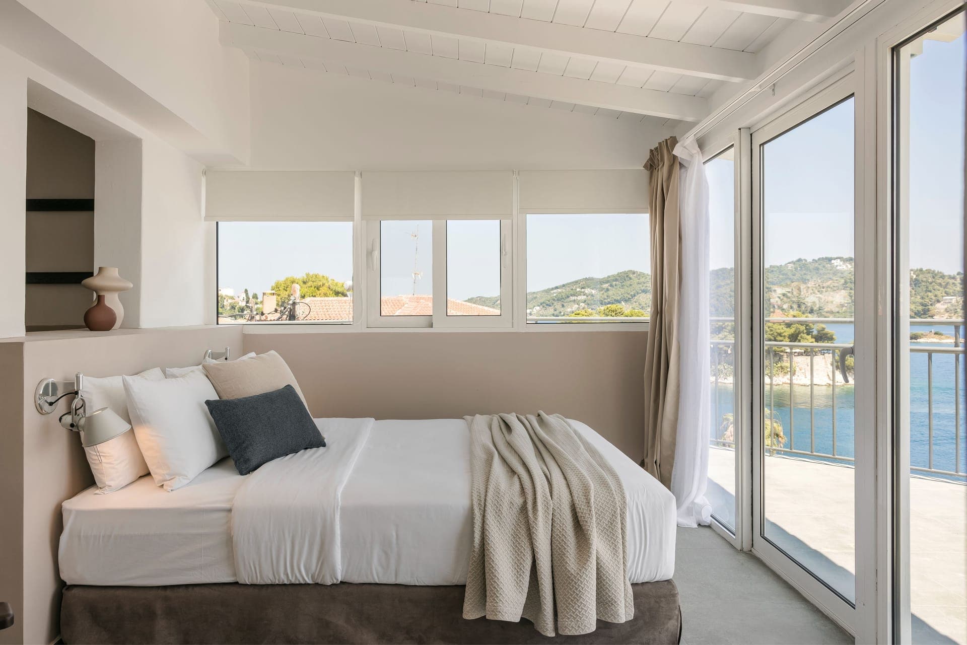 properties-THEROCK-4.jpg