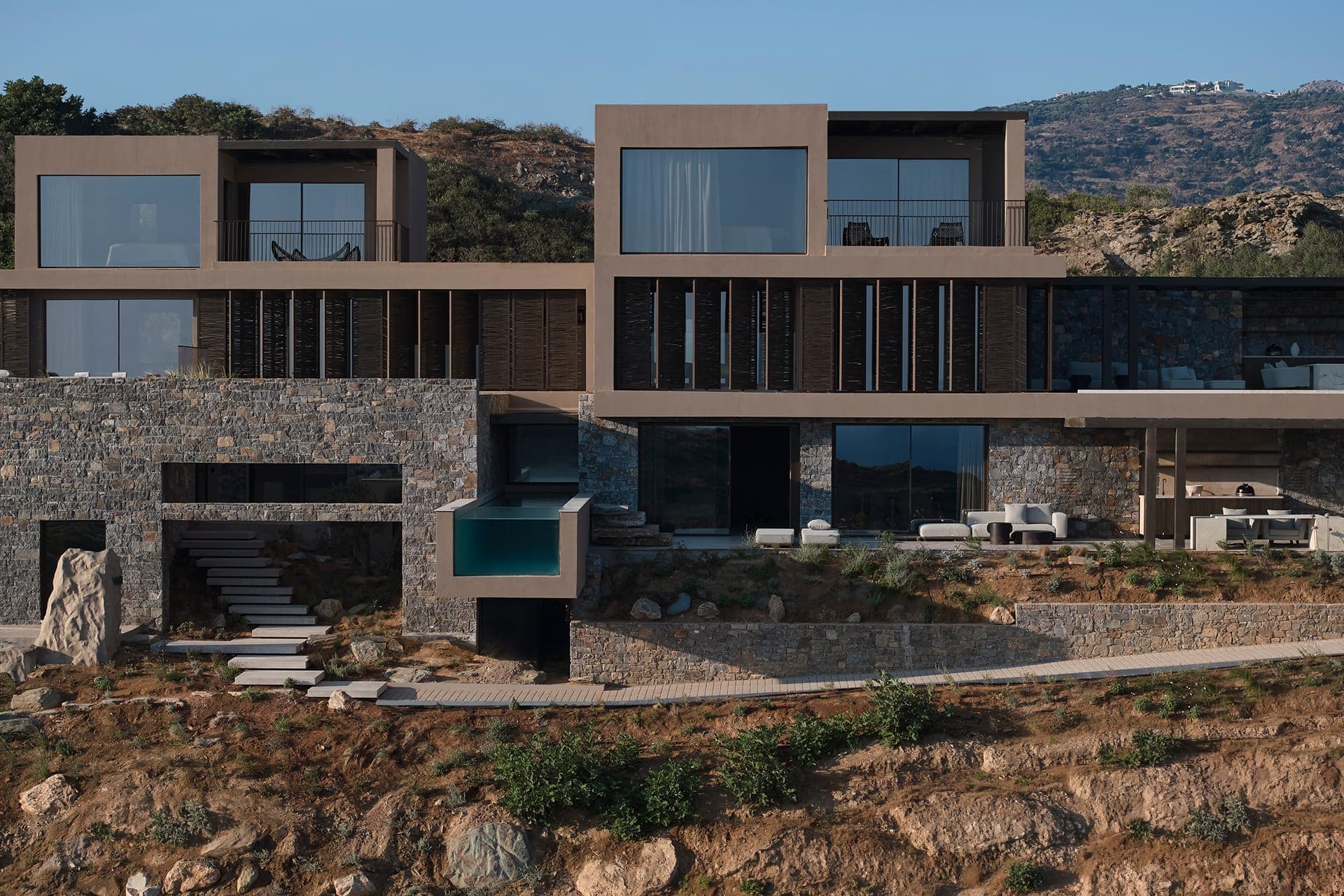 properties-THETIERRAS-1.jpg