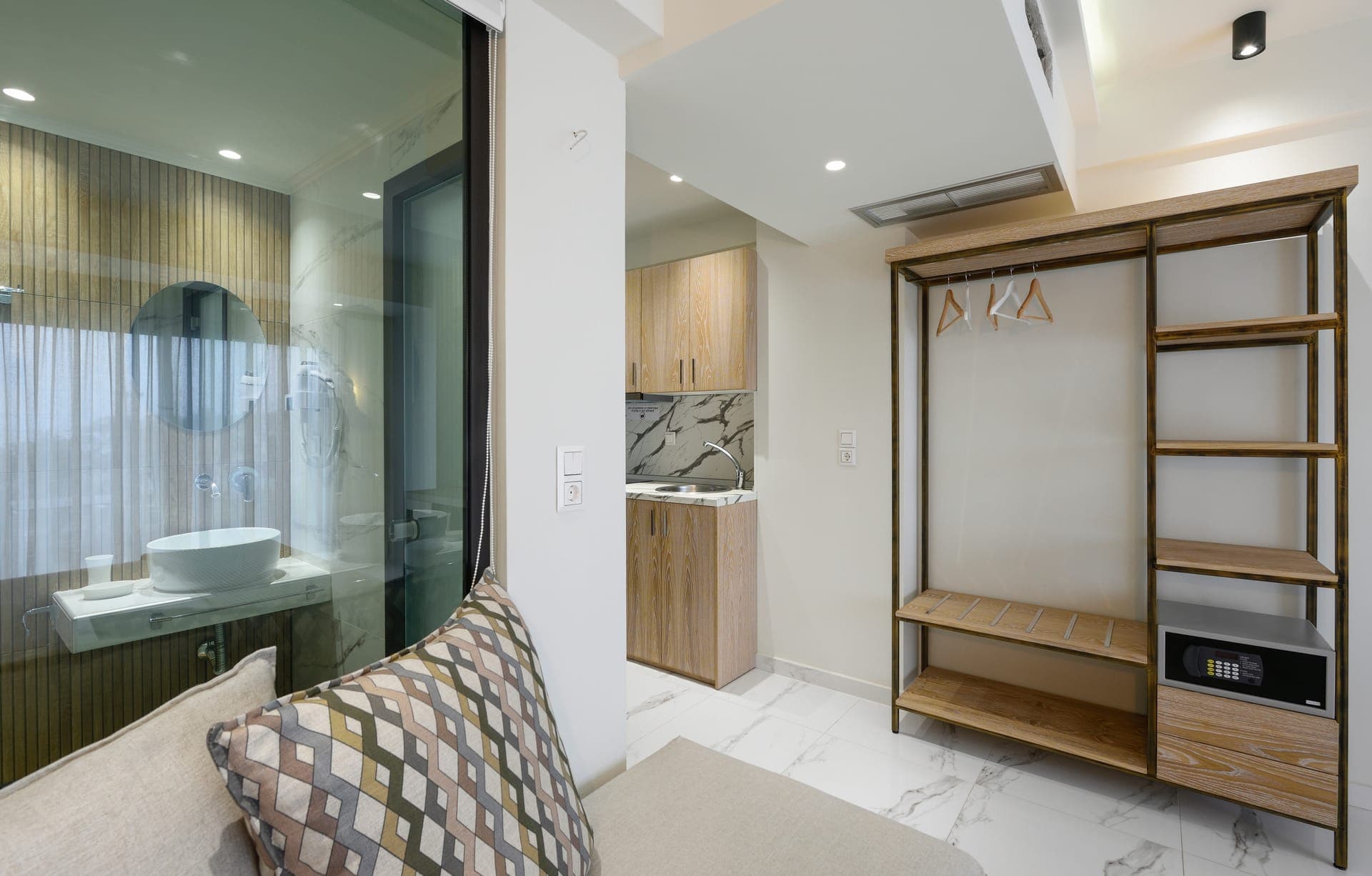 properties-THETISB-0.jpg