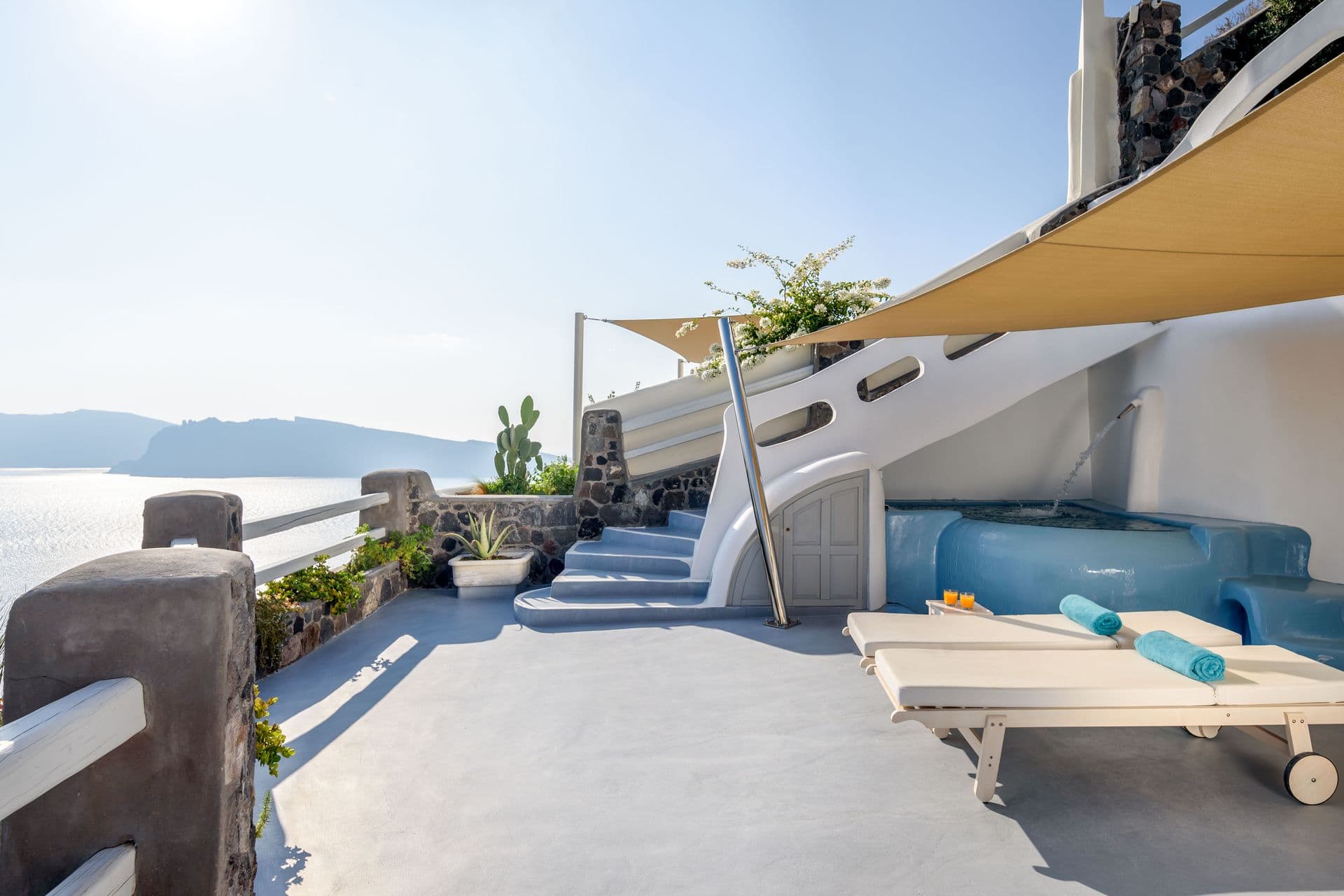 properties-THIREASUIT-4.jpg
