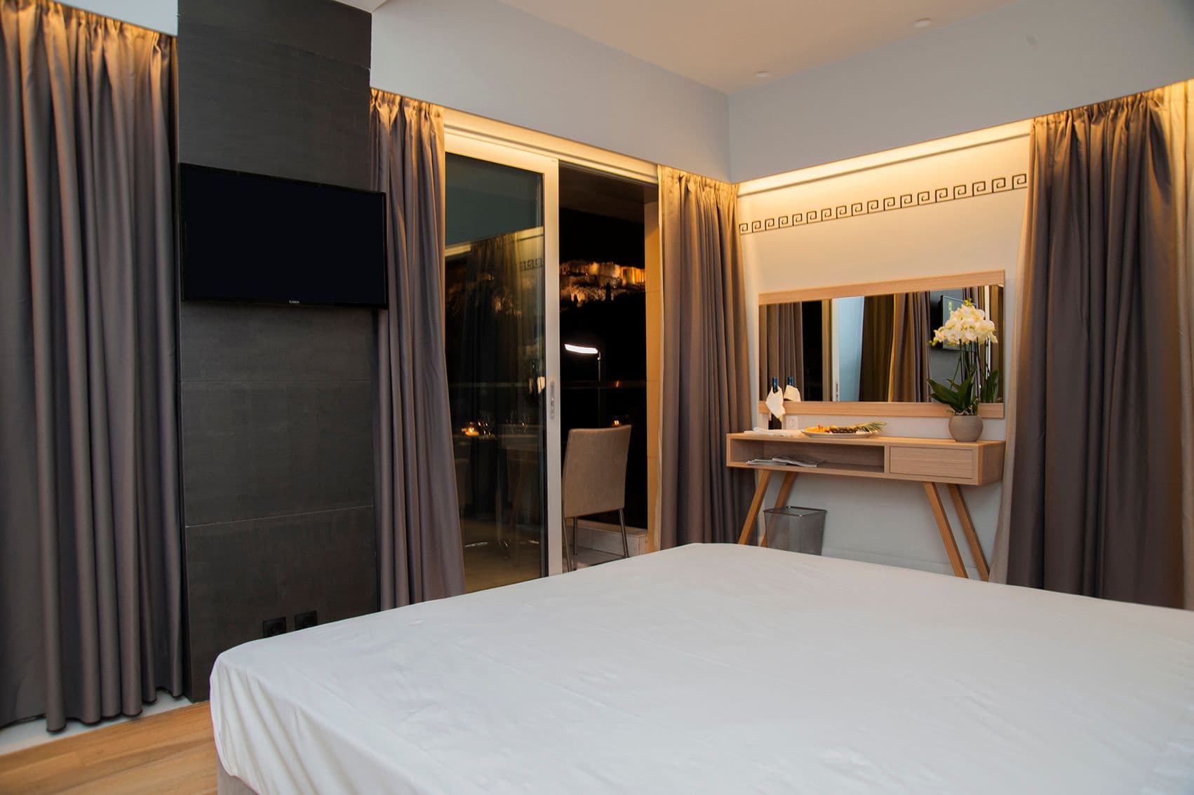 properties-THISSIO-0.jpg
