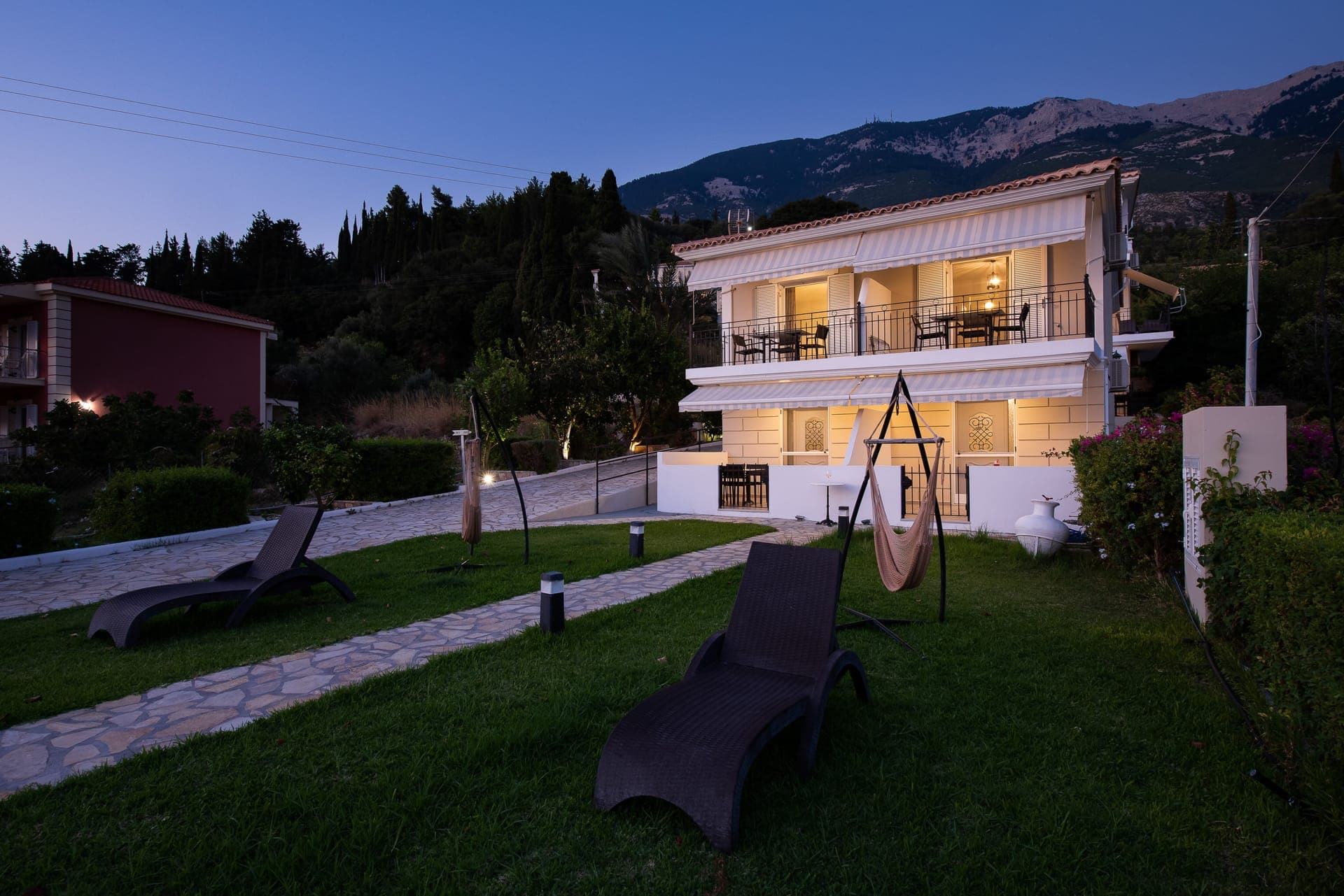 properties-THOMATOSLB-1.jpg