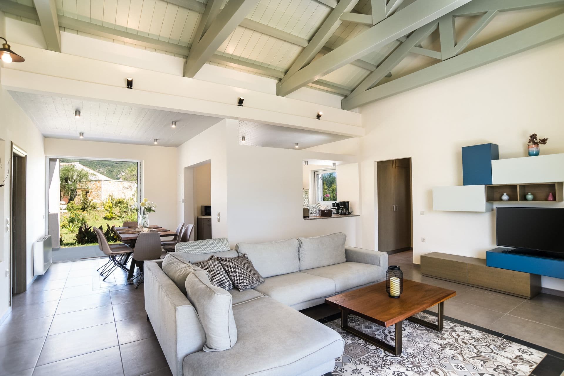 properties-THREESTARS-1.jpg