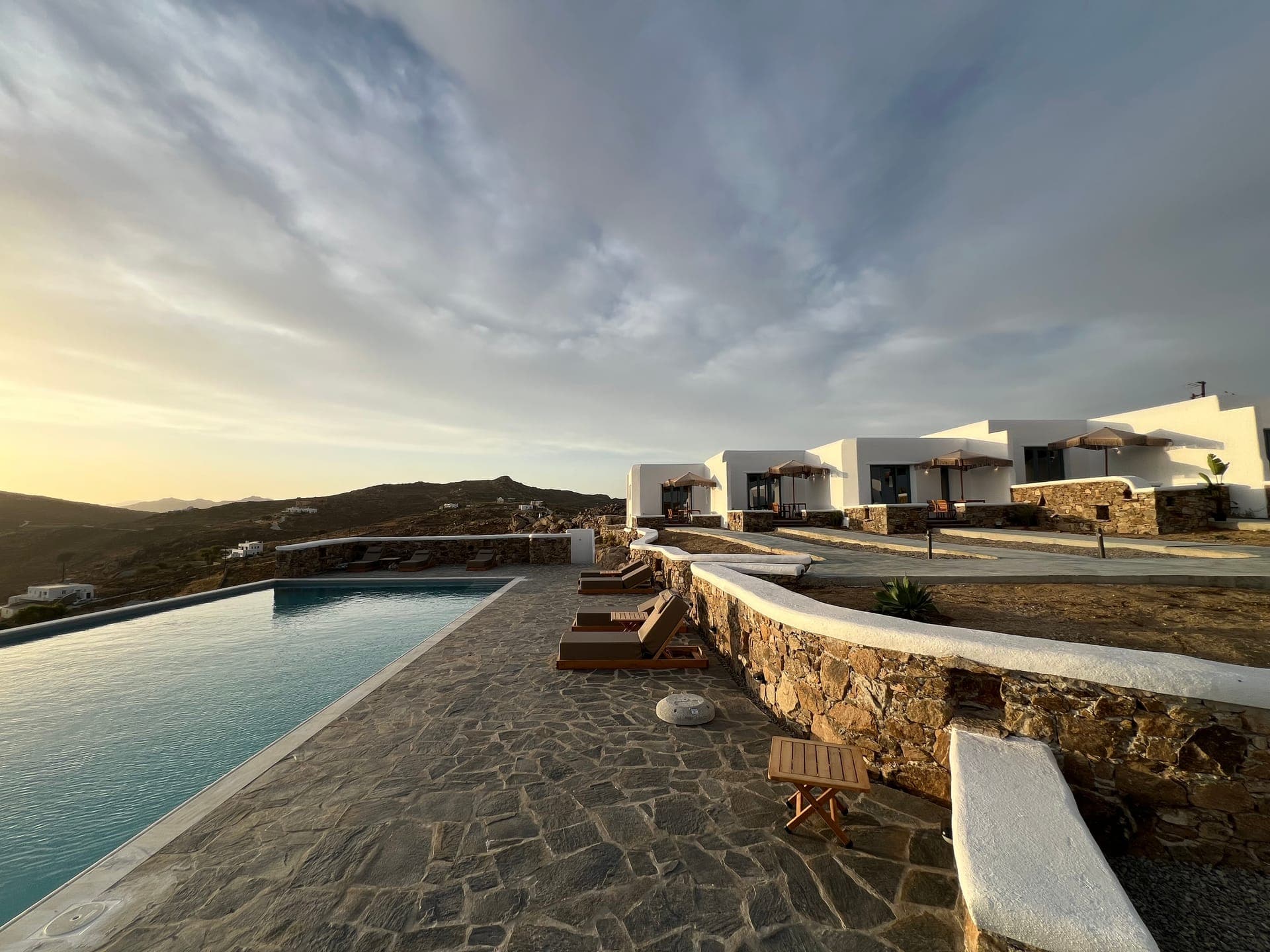 properties-THRONOS-0.jpg