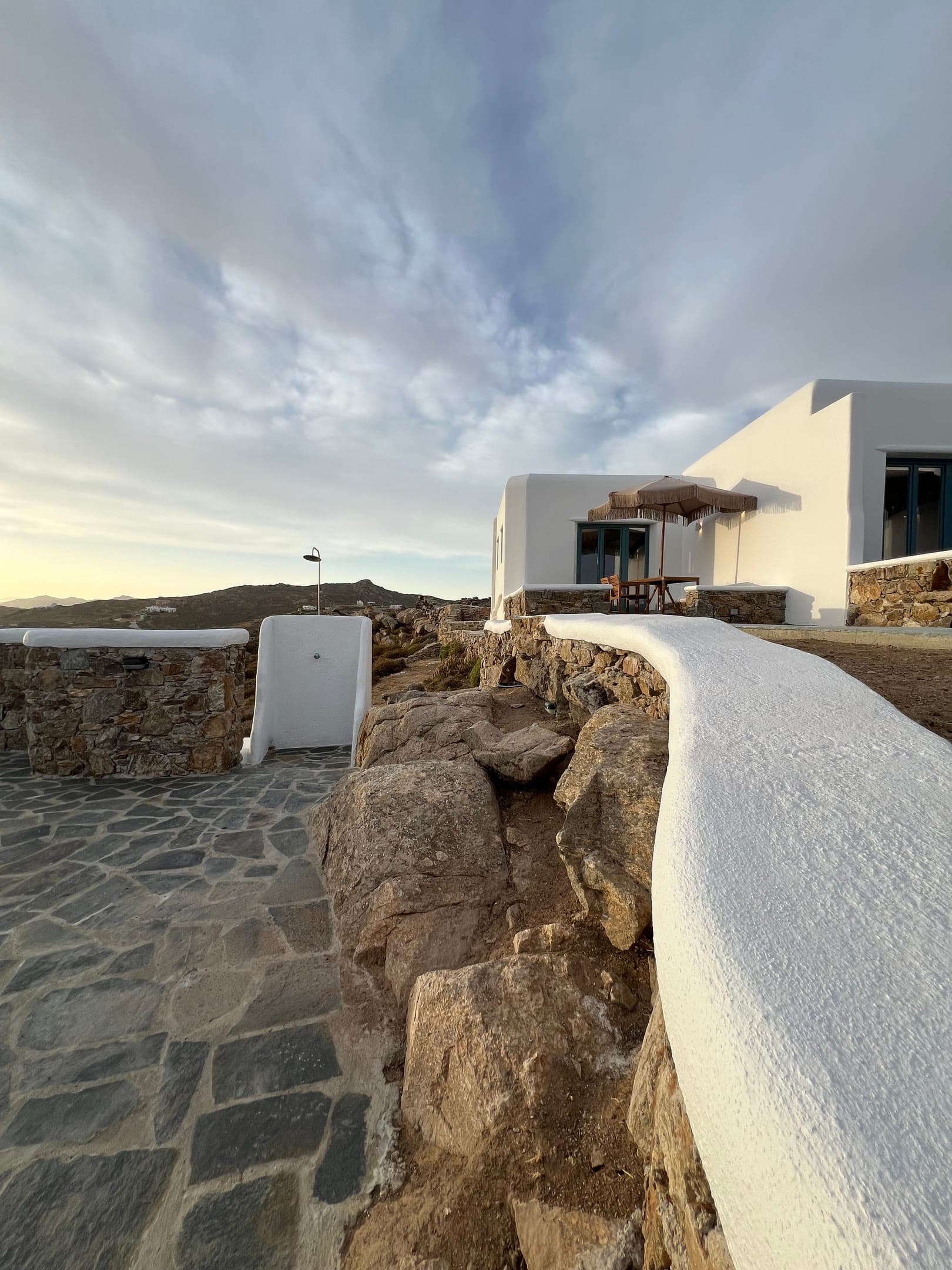 properties-THRONOS-1.jpg