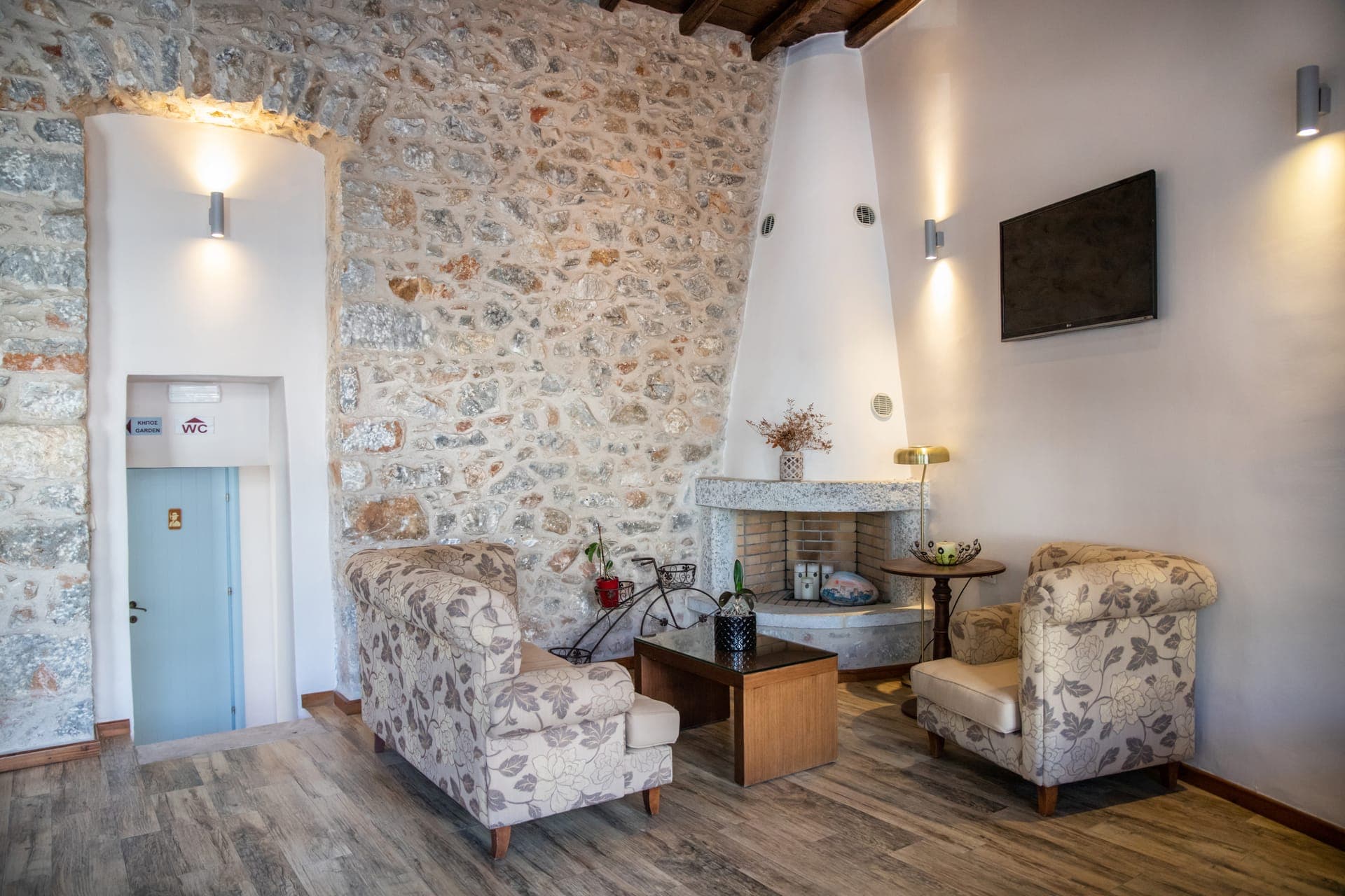 properties-TRAPELAHOT-3.jpg