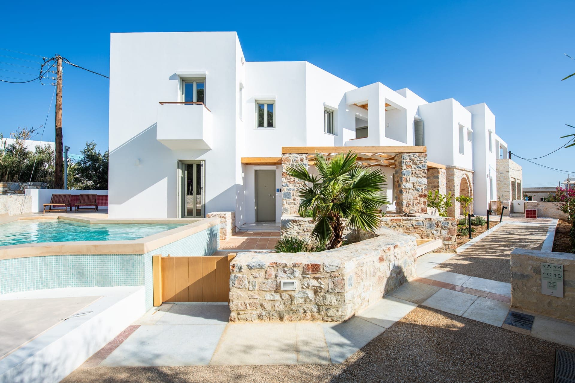 properties-TRIOTISSA-0.jpg