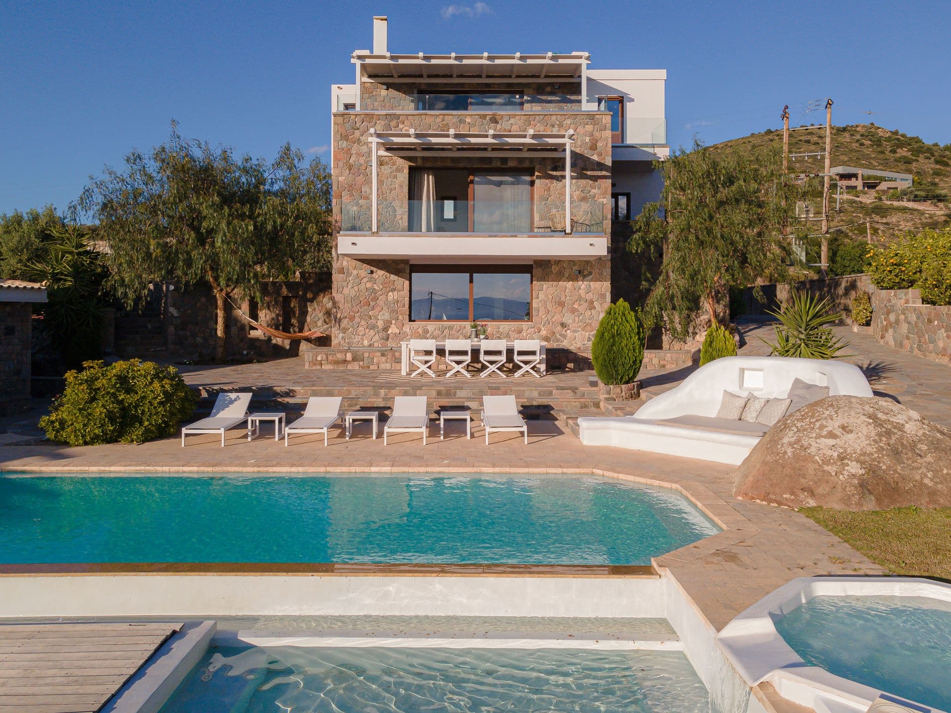 properties-TZIKIDES-2.jpg