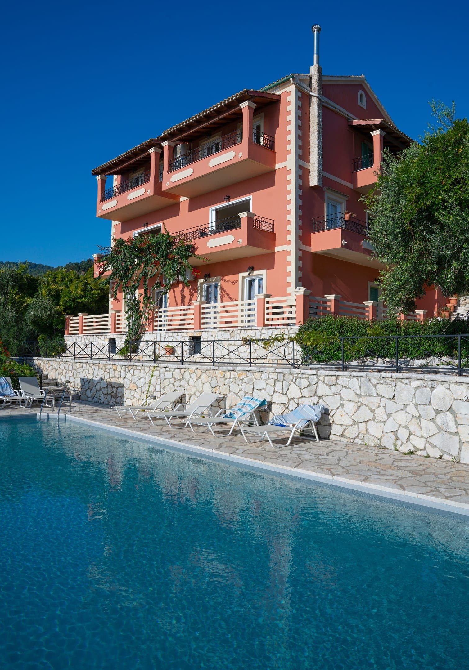 properties-VASSOSEA-0.jpg