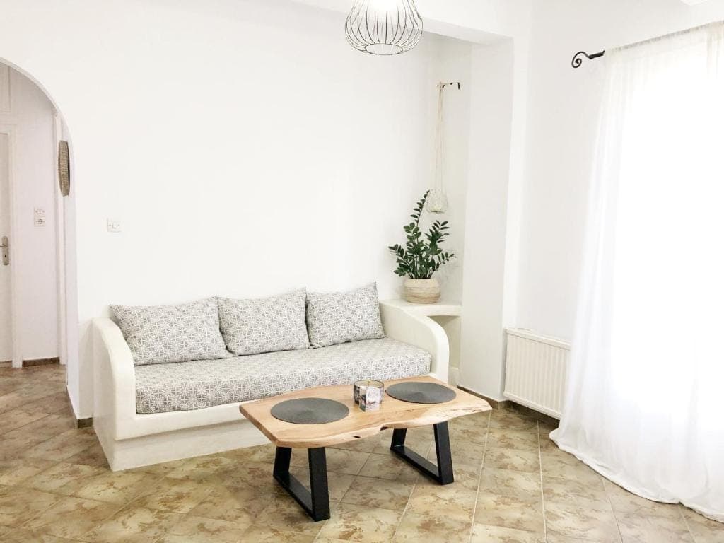 properties-VELETAS-3.jpg