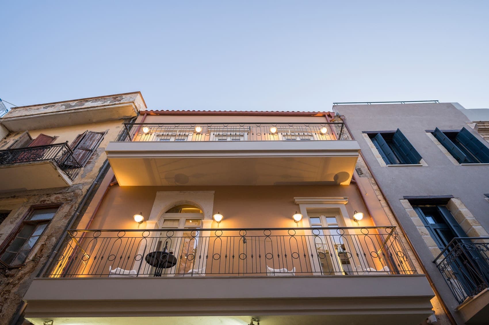properties-VENERI-0.jpg