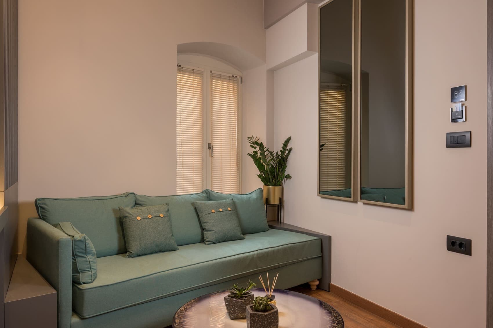 properties-VENERI-4.jpg
