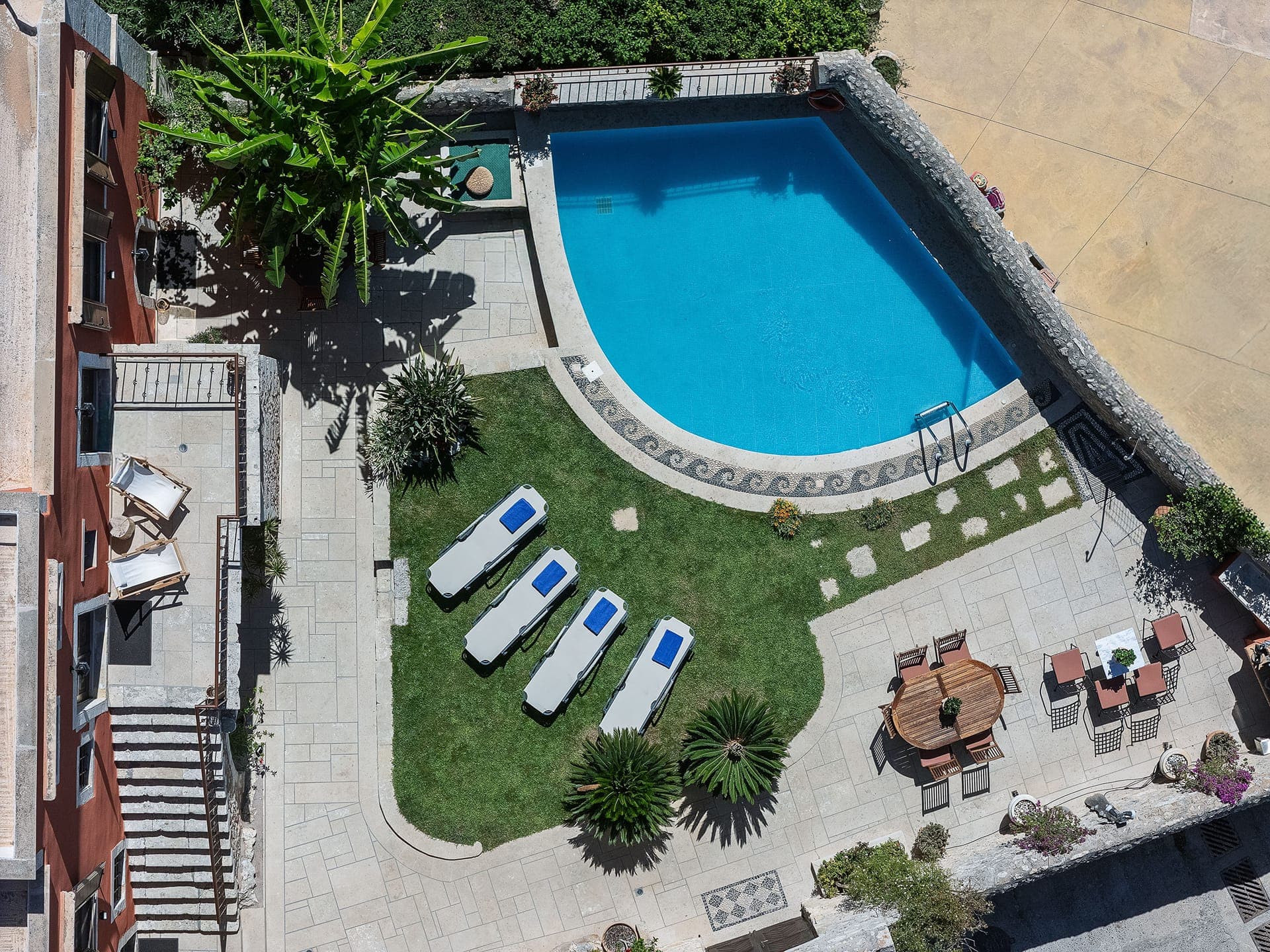 properties-VENETICO-0.jpg