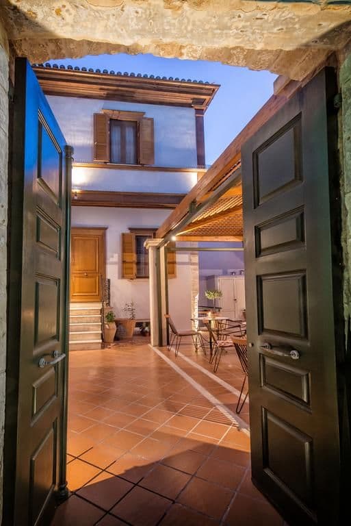properties-VENEZIANOB-0.jpg