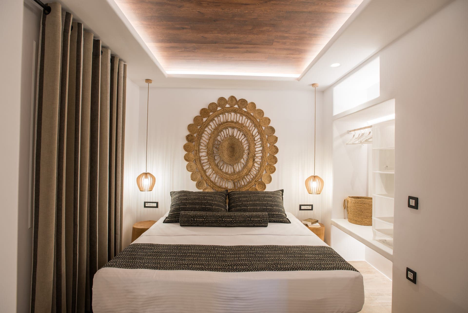 properties-VENIA-0.jpg