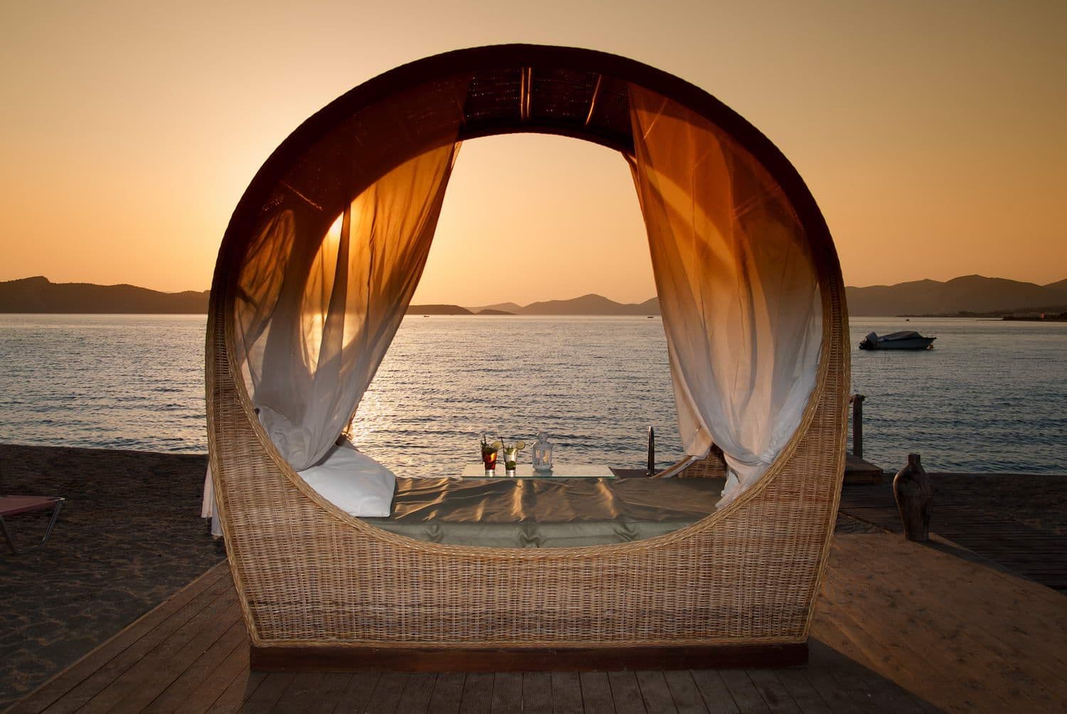 SUNSET BEACH BAR