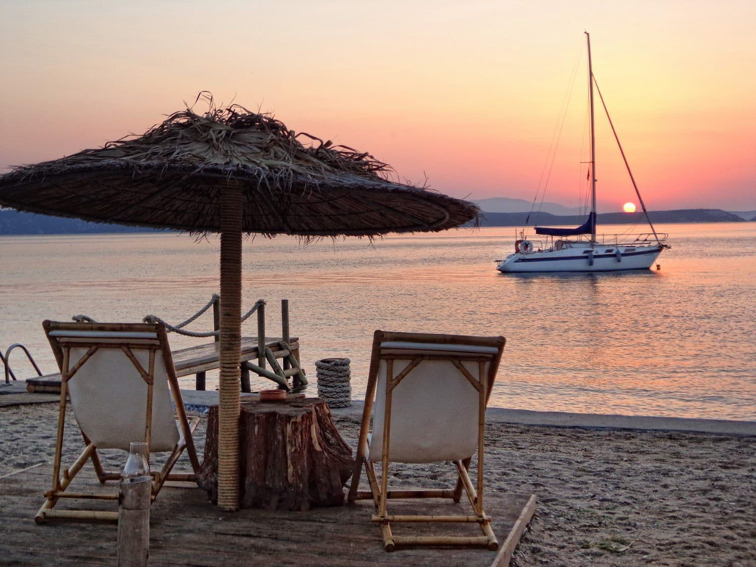 BEACH BAR