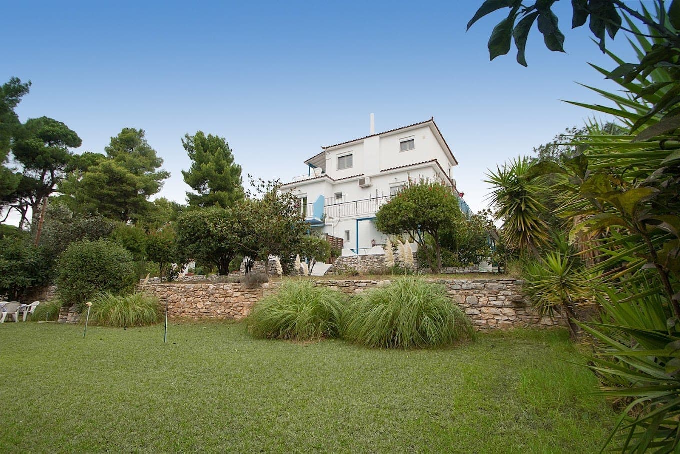 properties-VILALEXIS-0.jpg