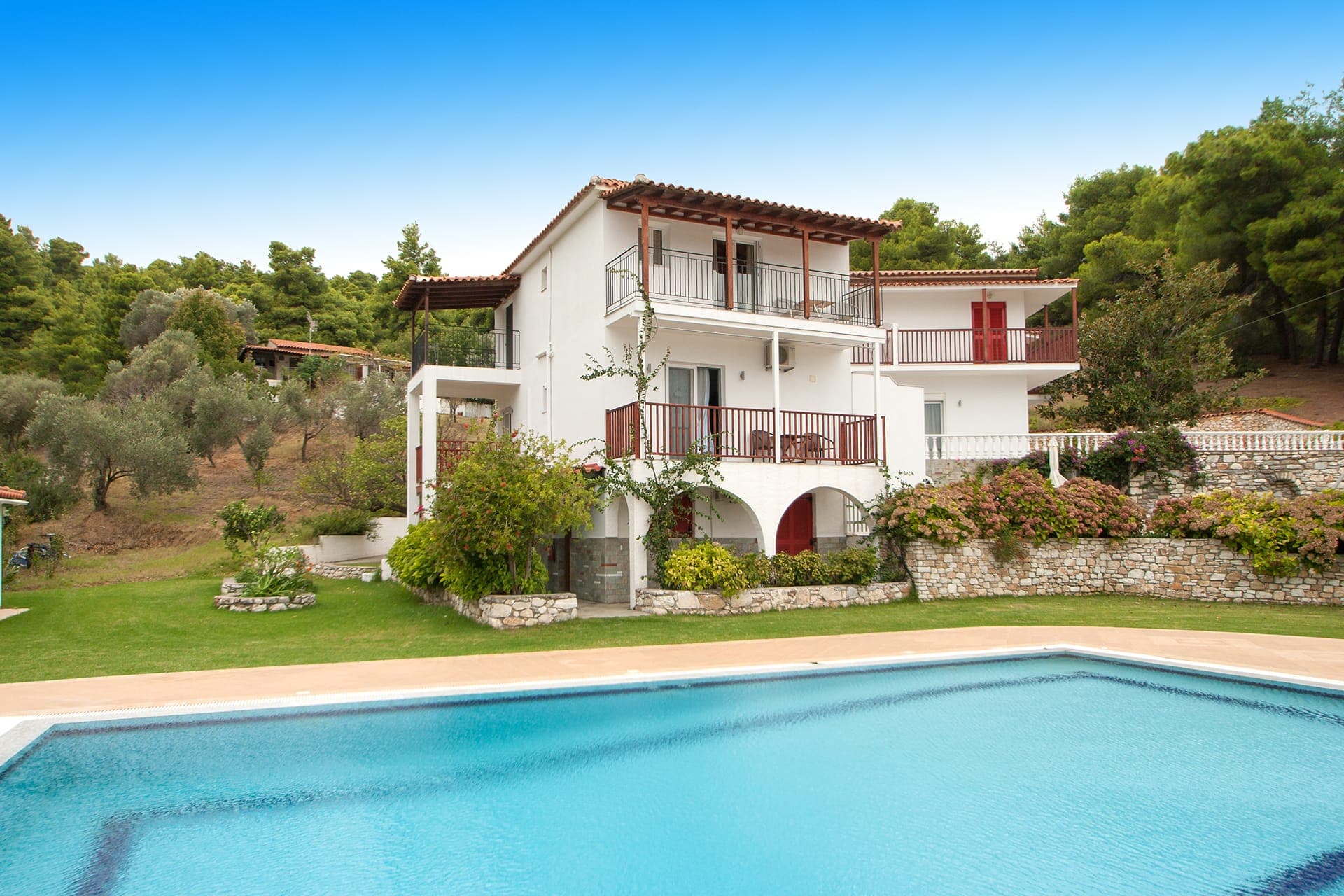 properties-VILALISSIA-1.jpg