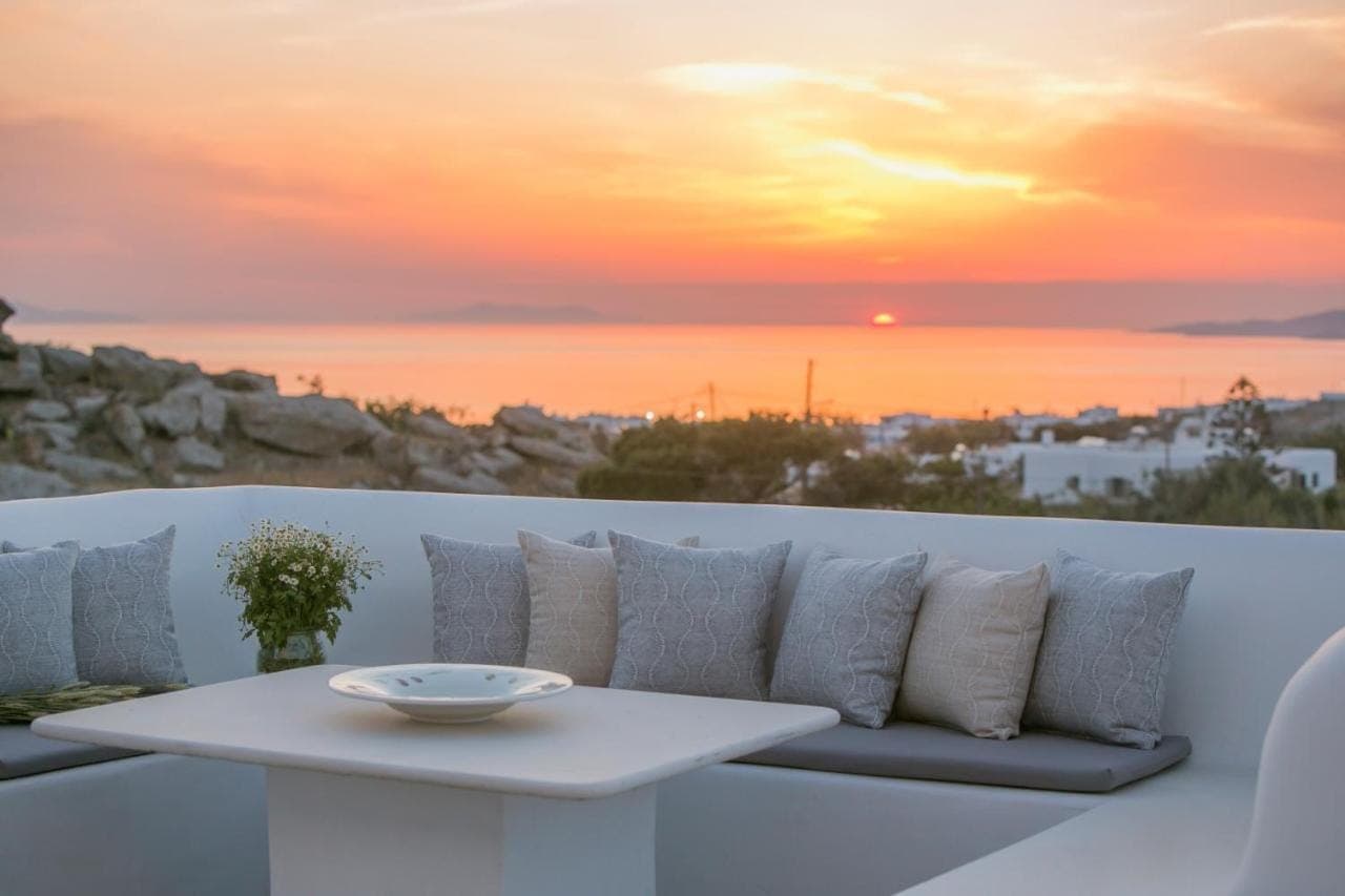 properties-VILLAADAM-2.jpg