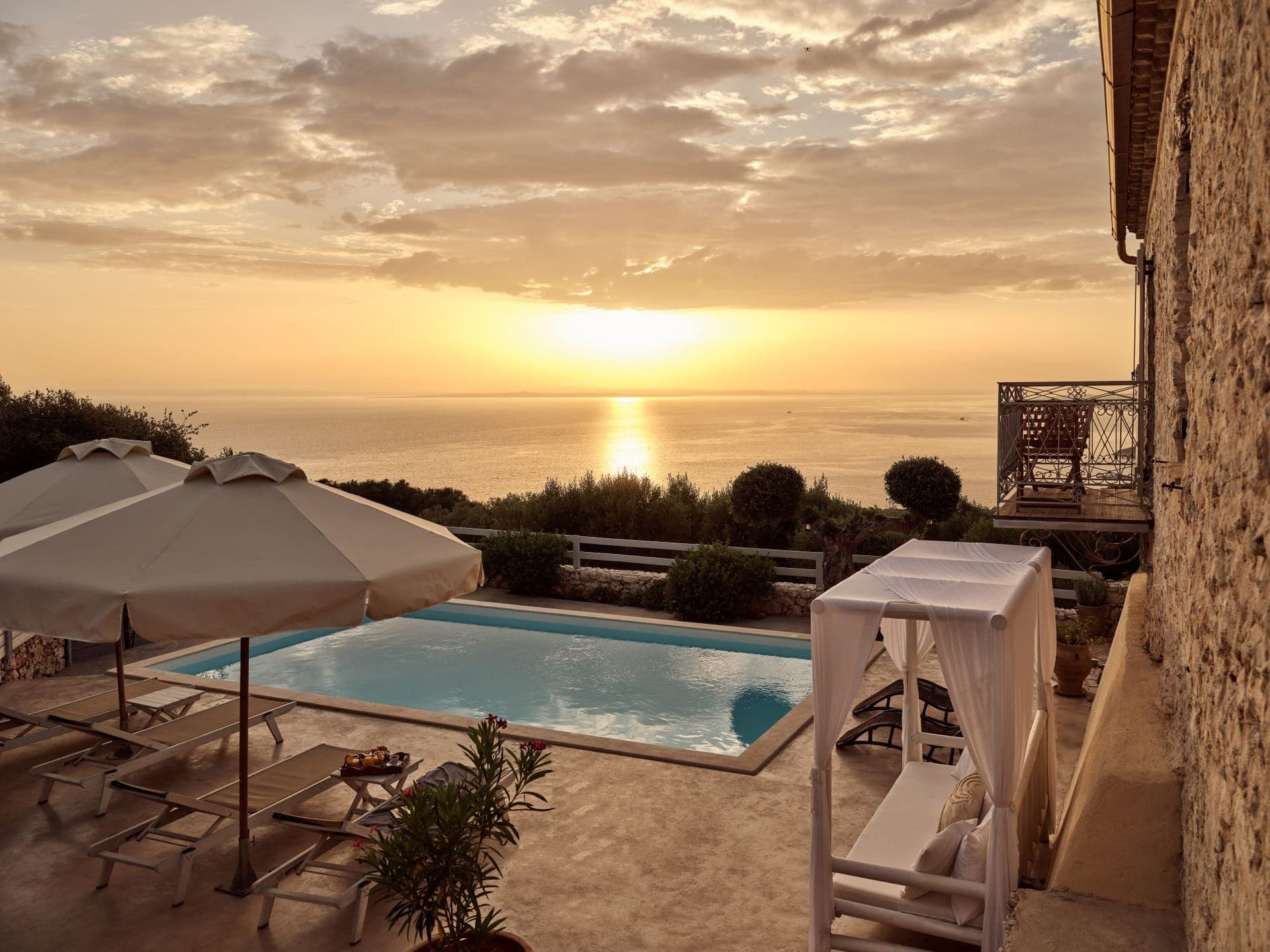 properties-VILLAARIA-0.jpg