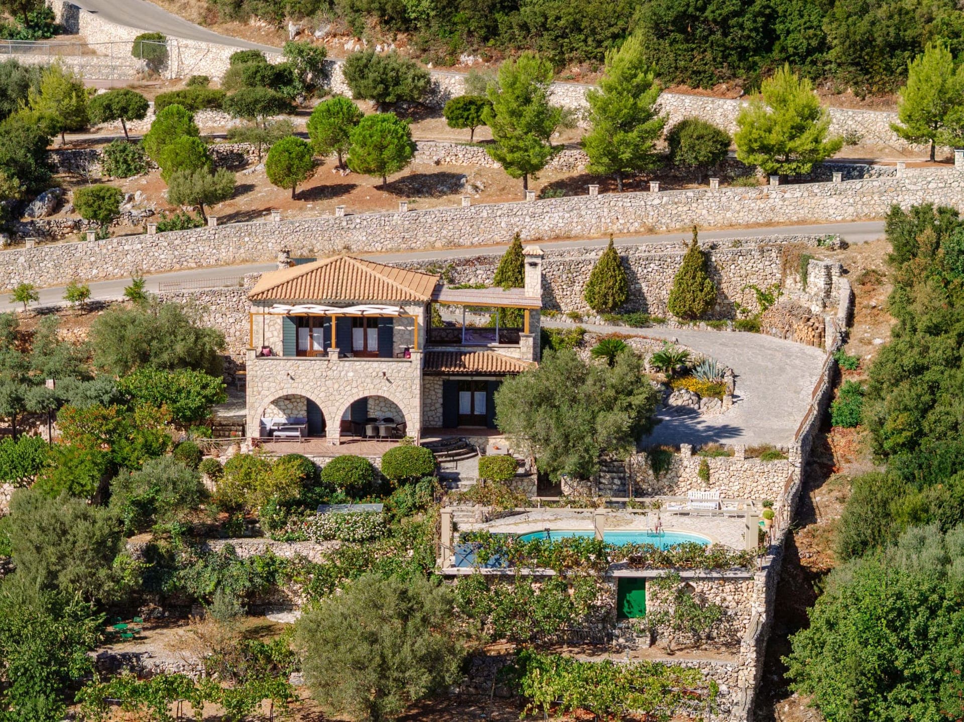 properties-VILLAARMOS-0.jpg