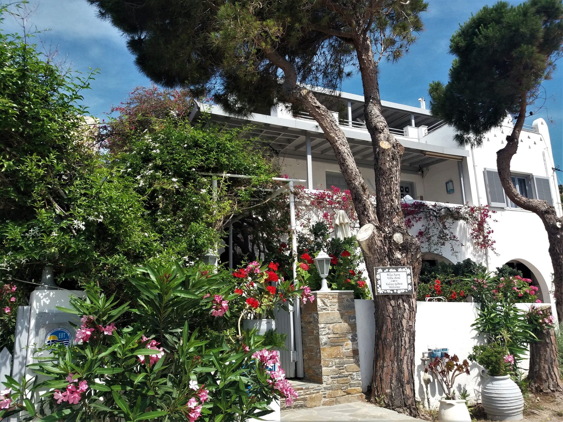 properties-VILLAARNI-0.jpg