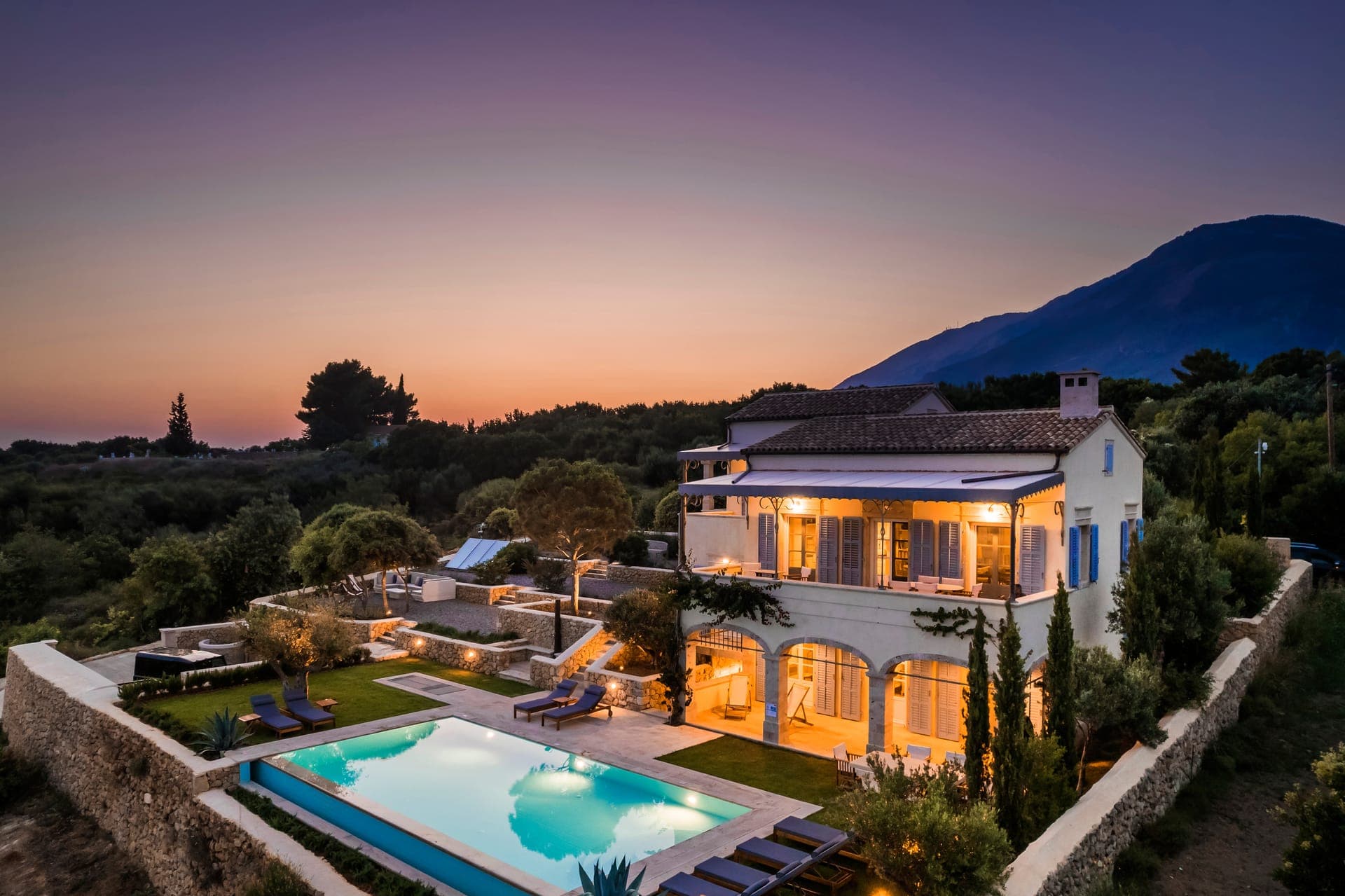properties-VILLACOMI-2.jpg