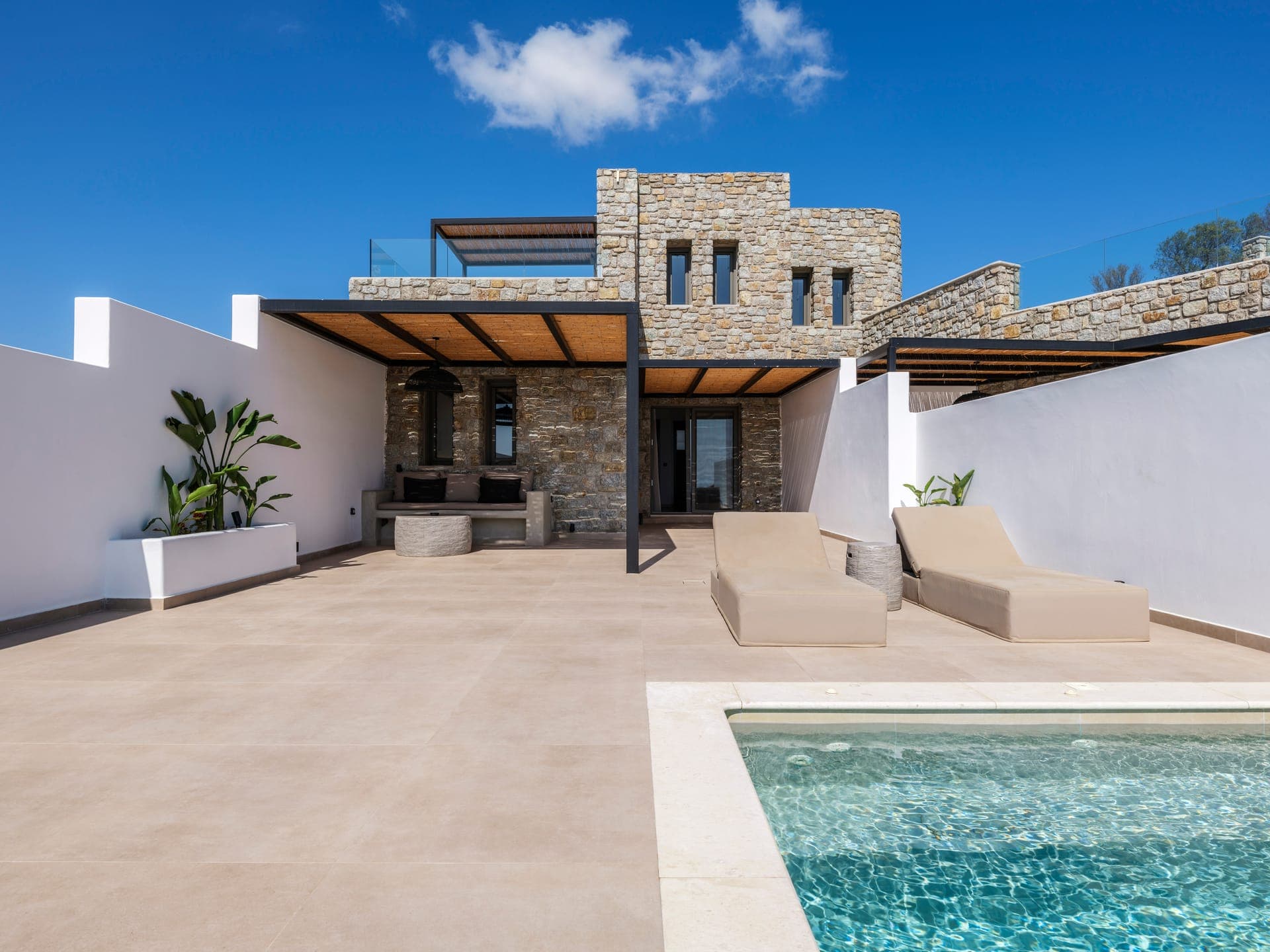 properties-VILLAEVI-1.jpg