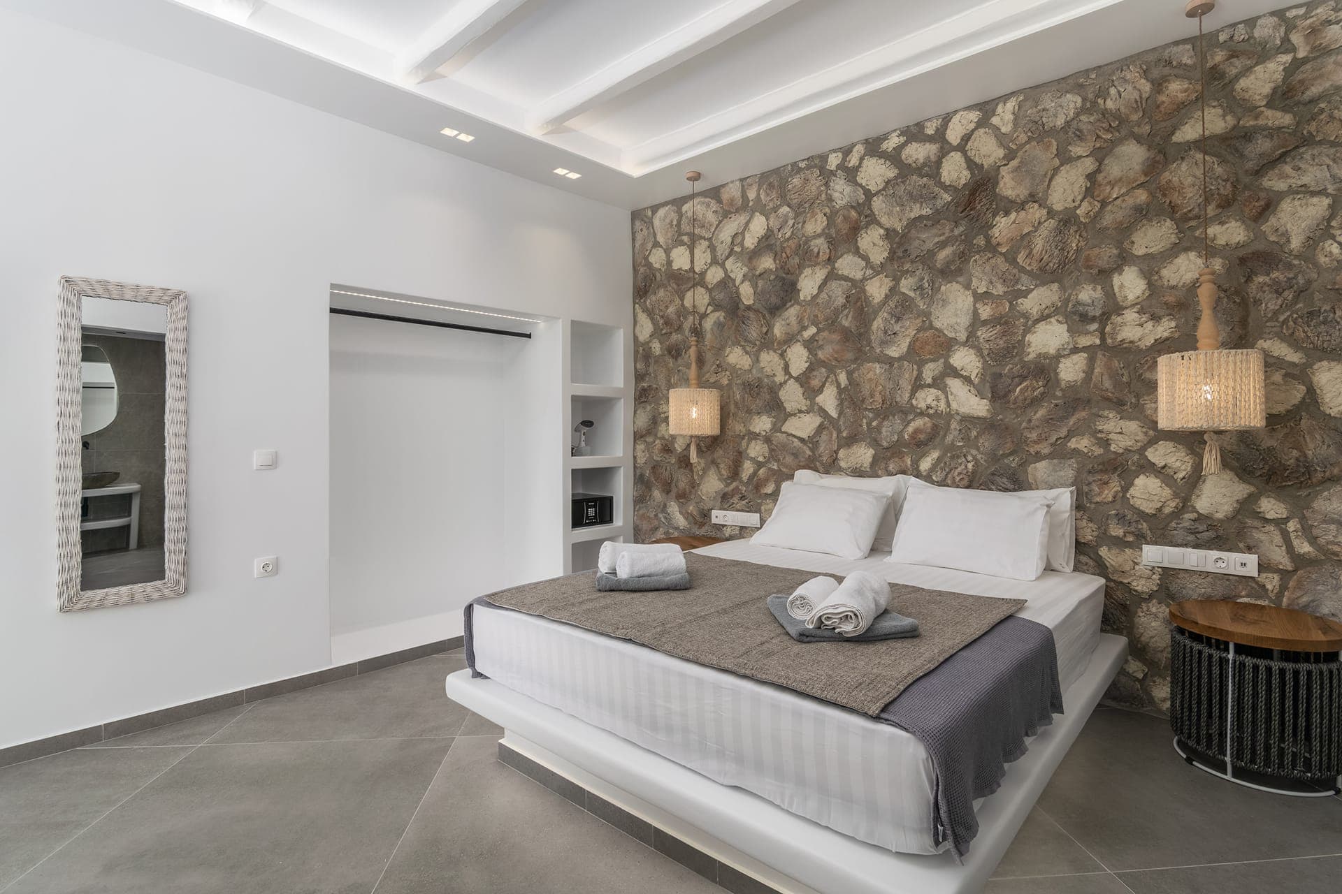 properties-VILLALEUKI-1.jpg