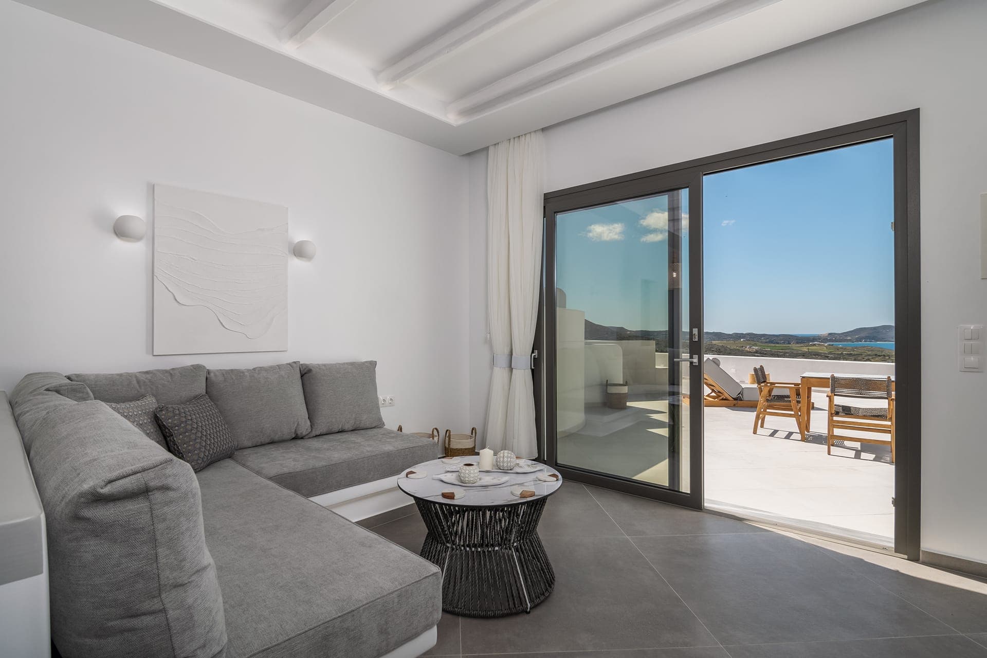 properties-VILLALEUKI-2.jpg