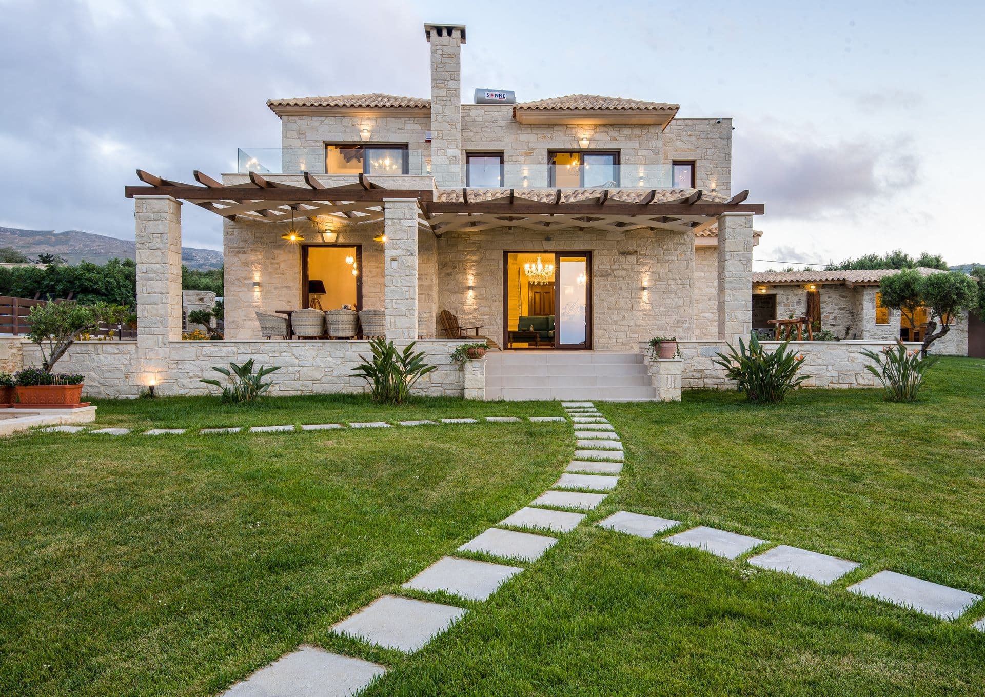 properties-VILLALONI-0.jpg