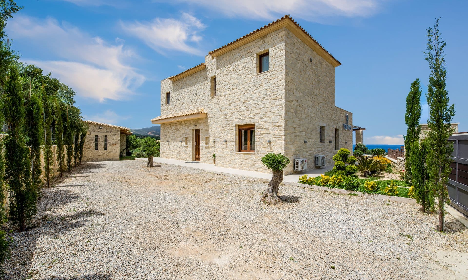 properties-VILLALONI-2.jpg