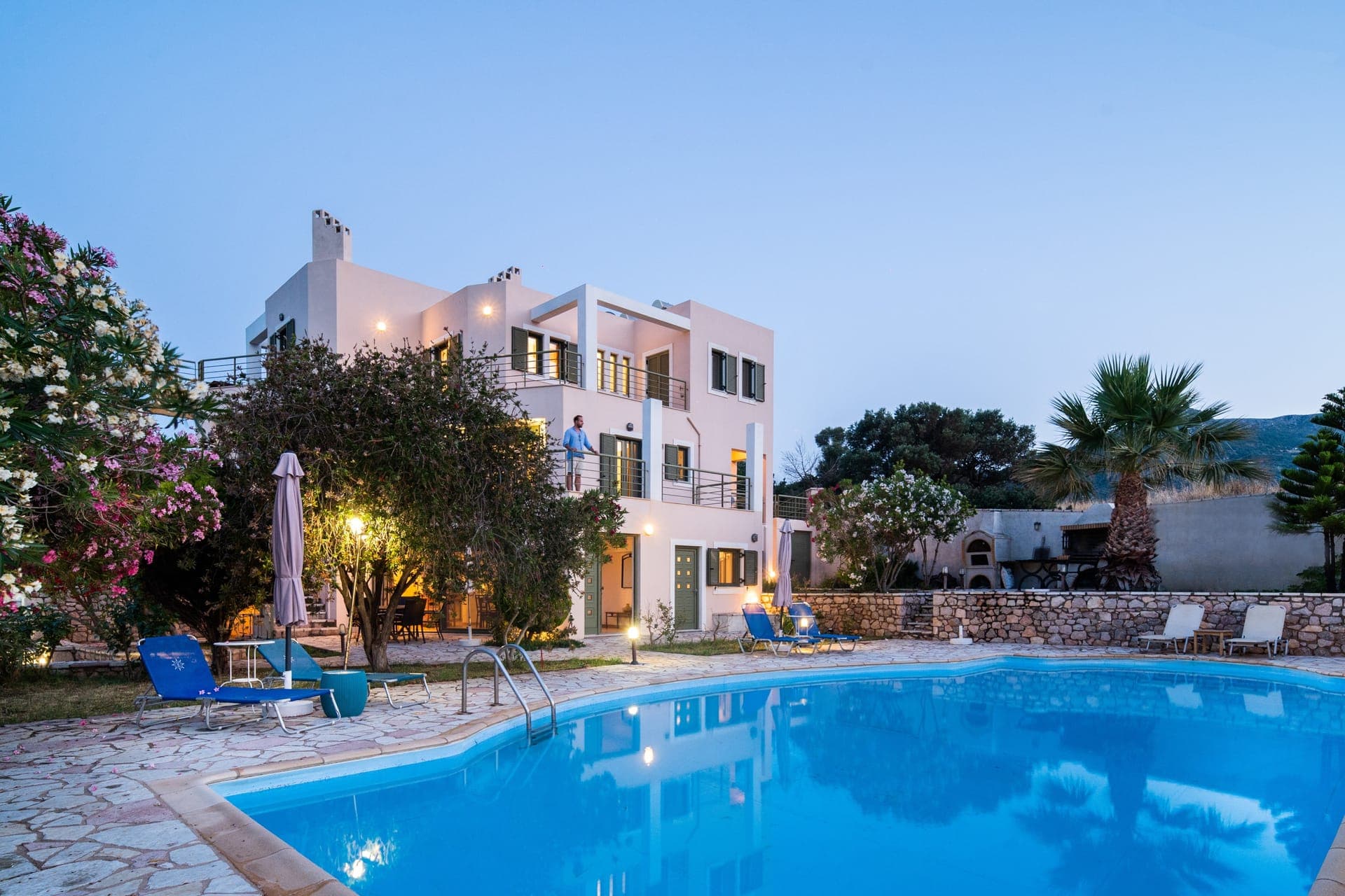 properties-VILLALOUIS-0.jpg