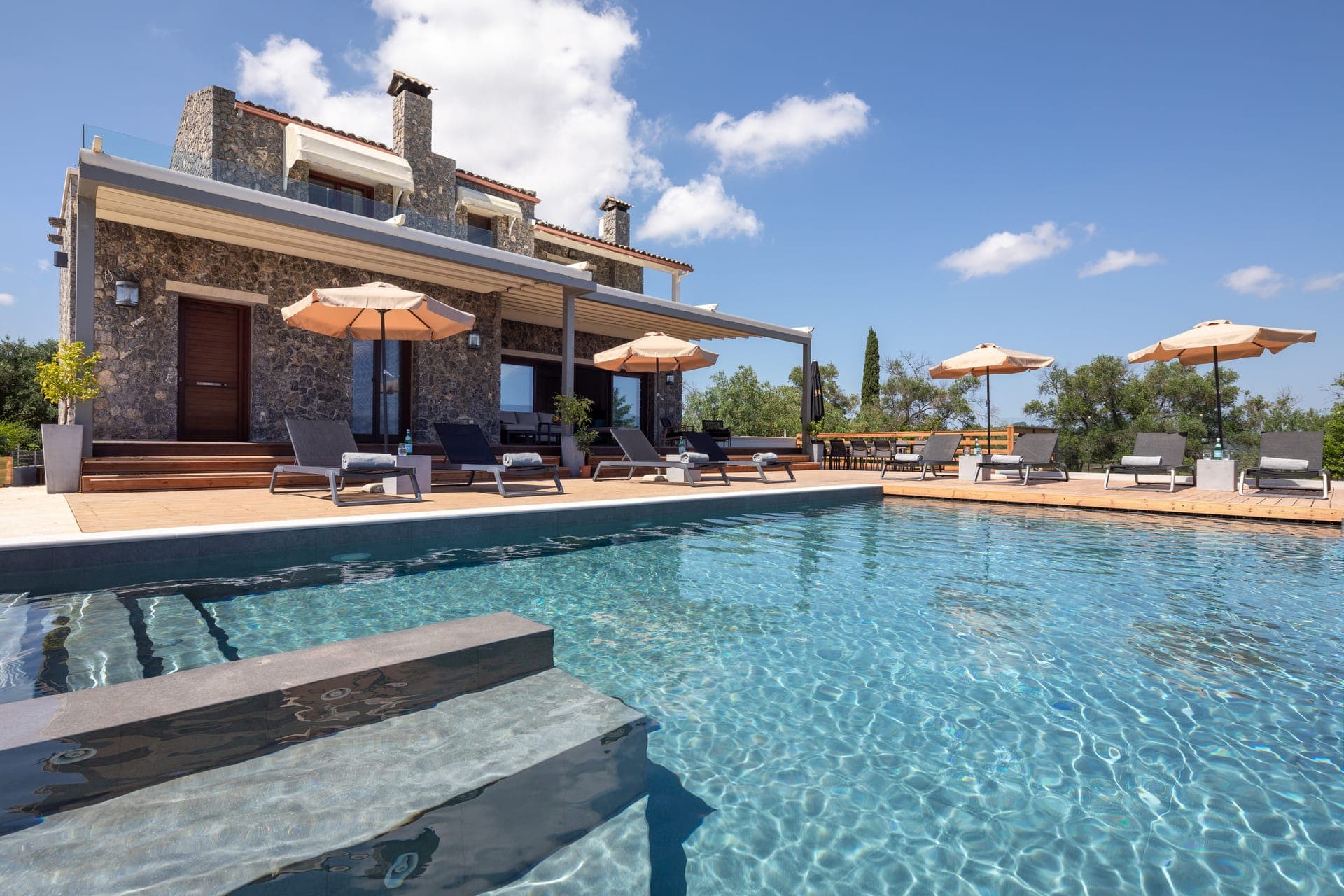 properties-VILLANERAC-0.jpg