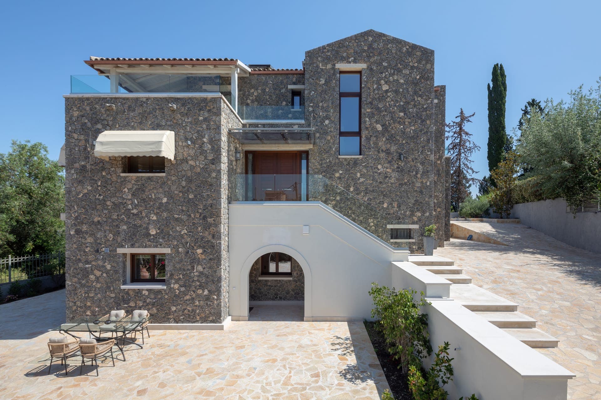 properties-VILLANERAC-1.jpg