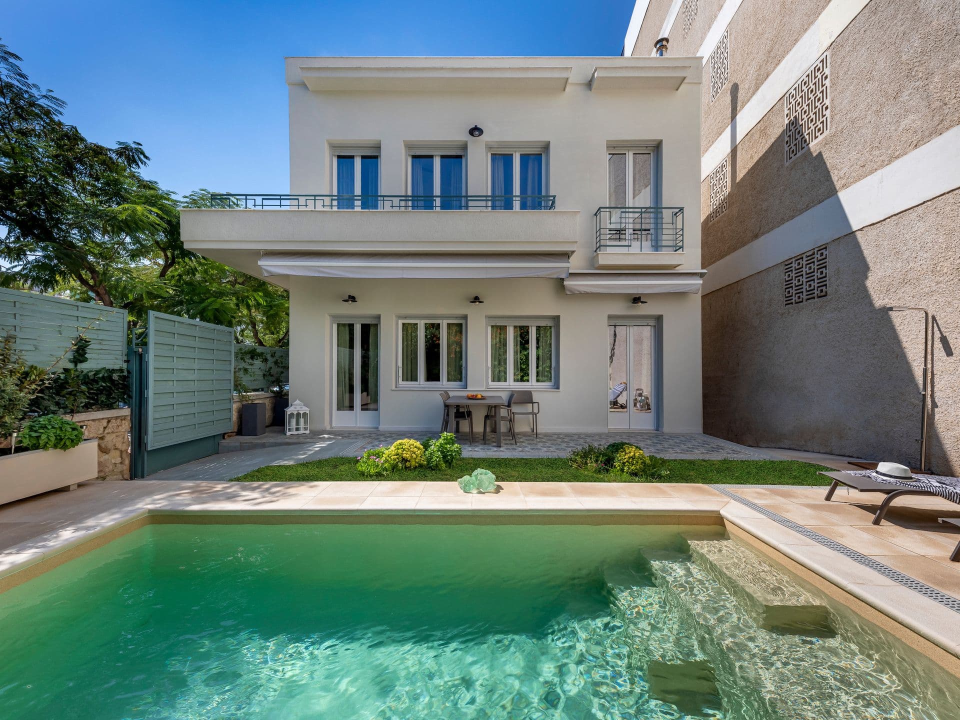 properties-VILLARAZI-0.jpg