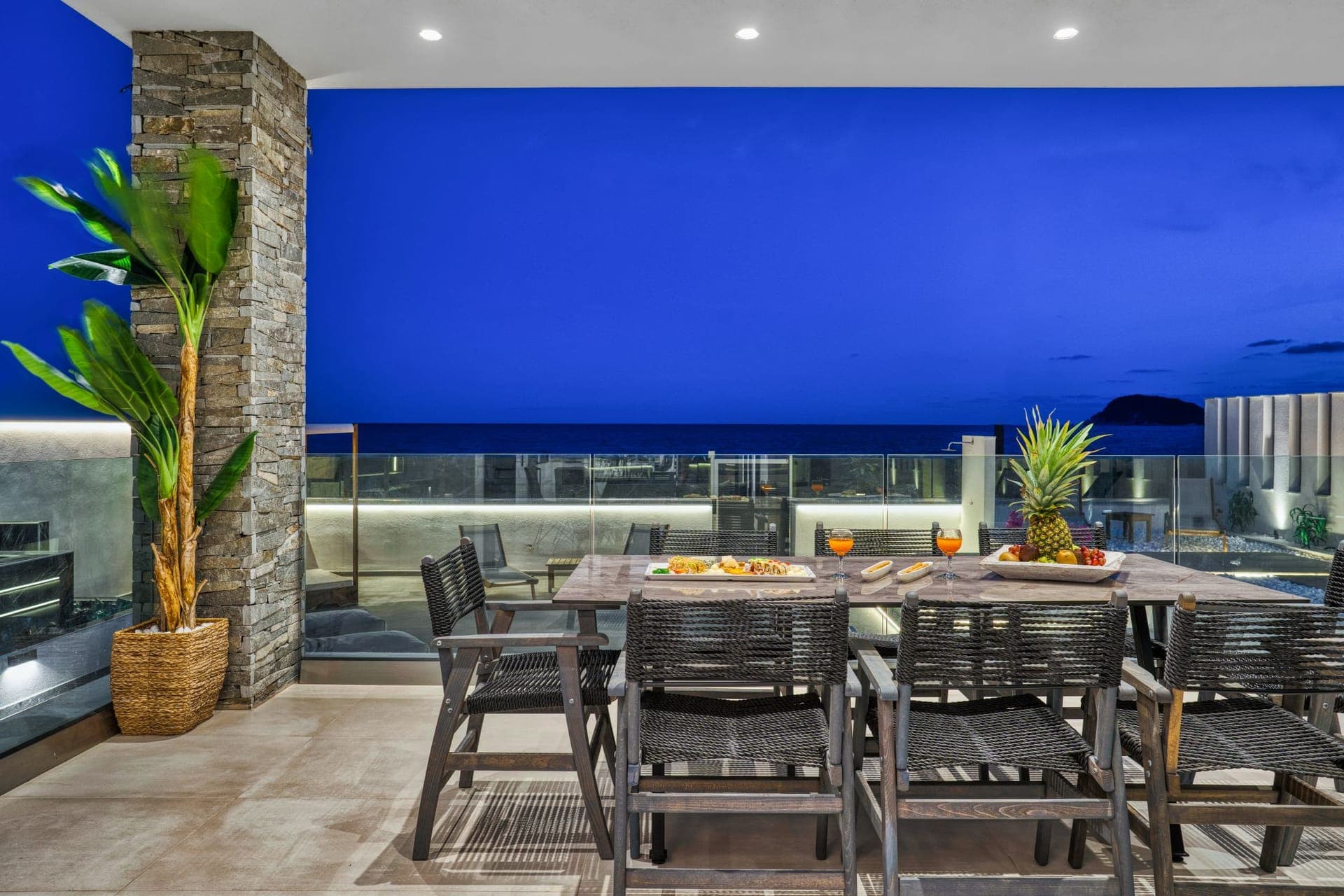 properties-VILLAV-1.jpg