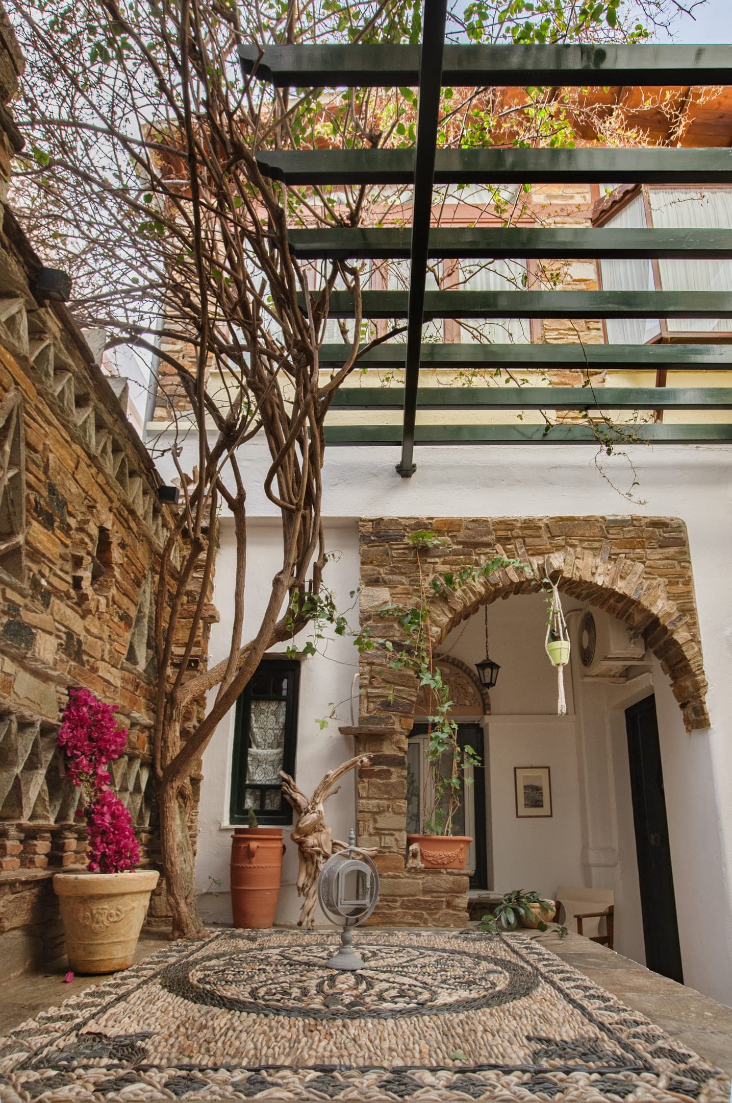 properties-VOREADES-3.jpg